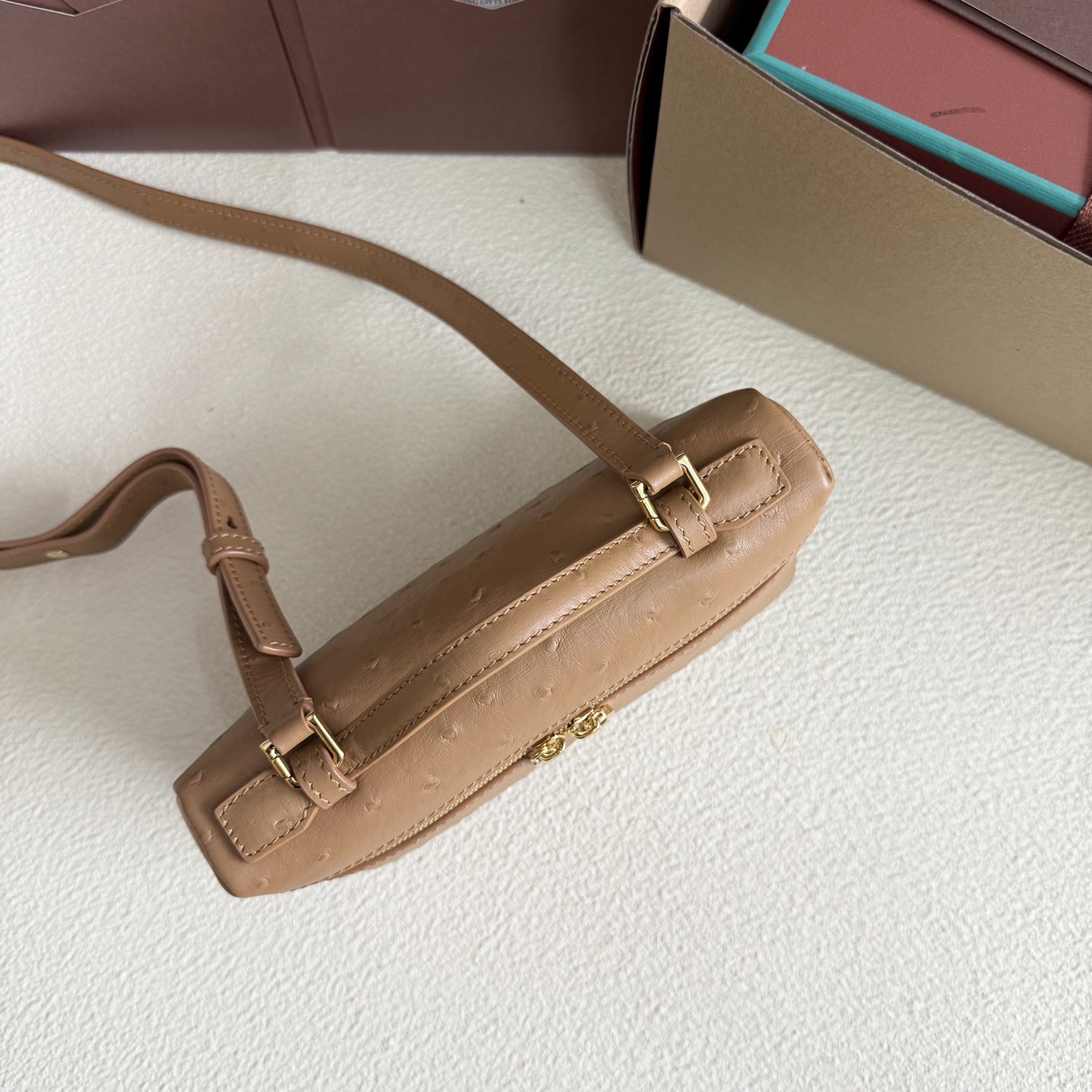 Loro Piana Extra Pocket L19 Ostrich Leather Color Whisper brown