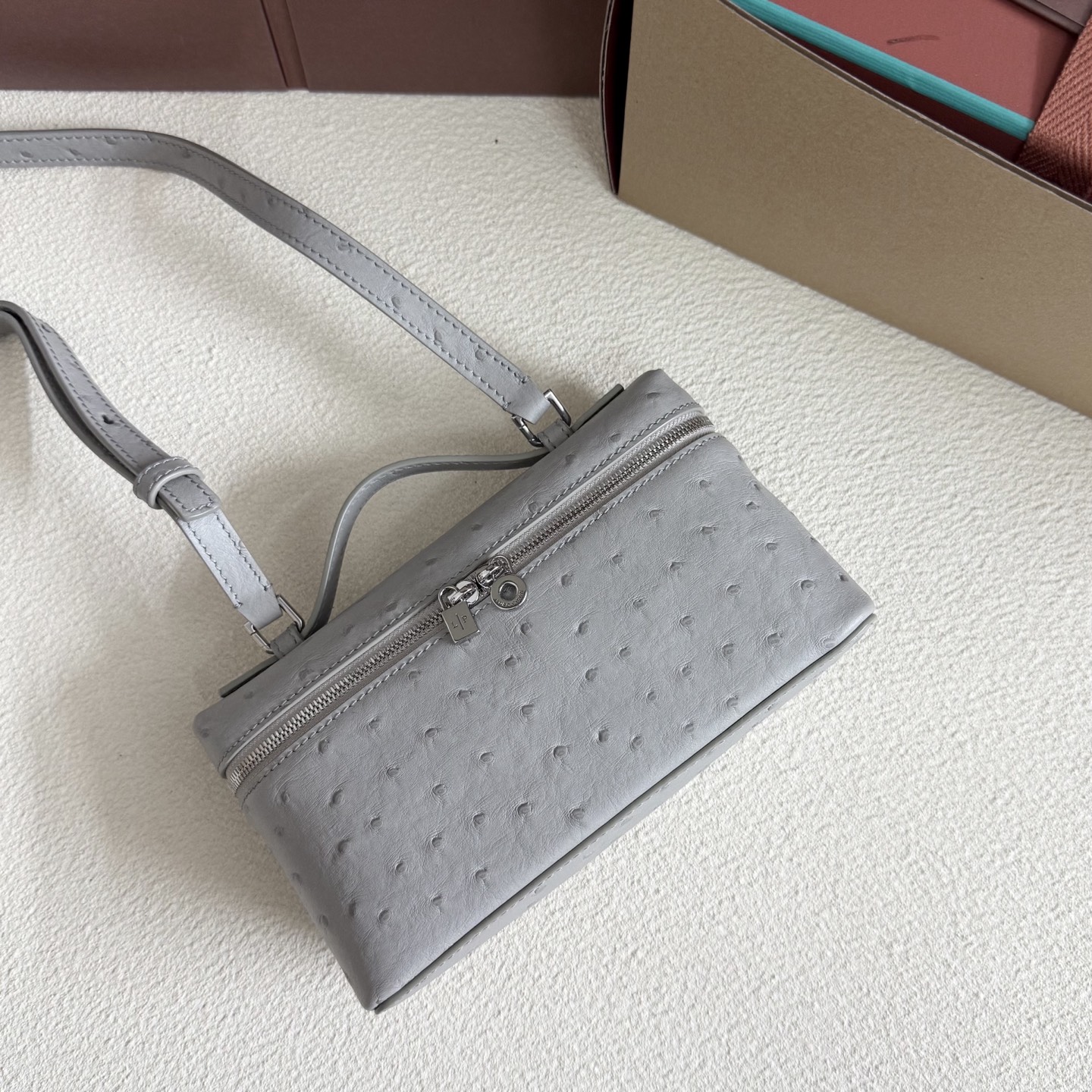 Loro Piana Extra Pocket L19 Ostrich Leather Color Whisper gray