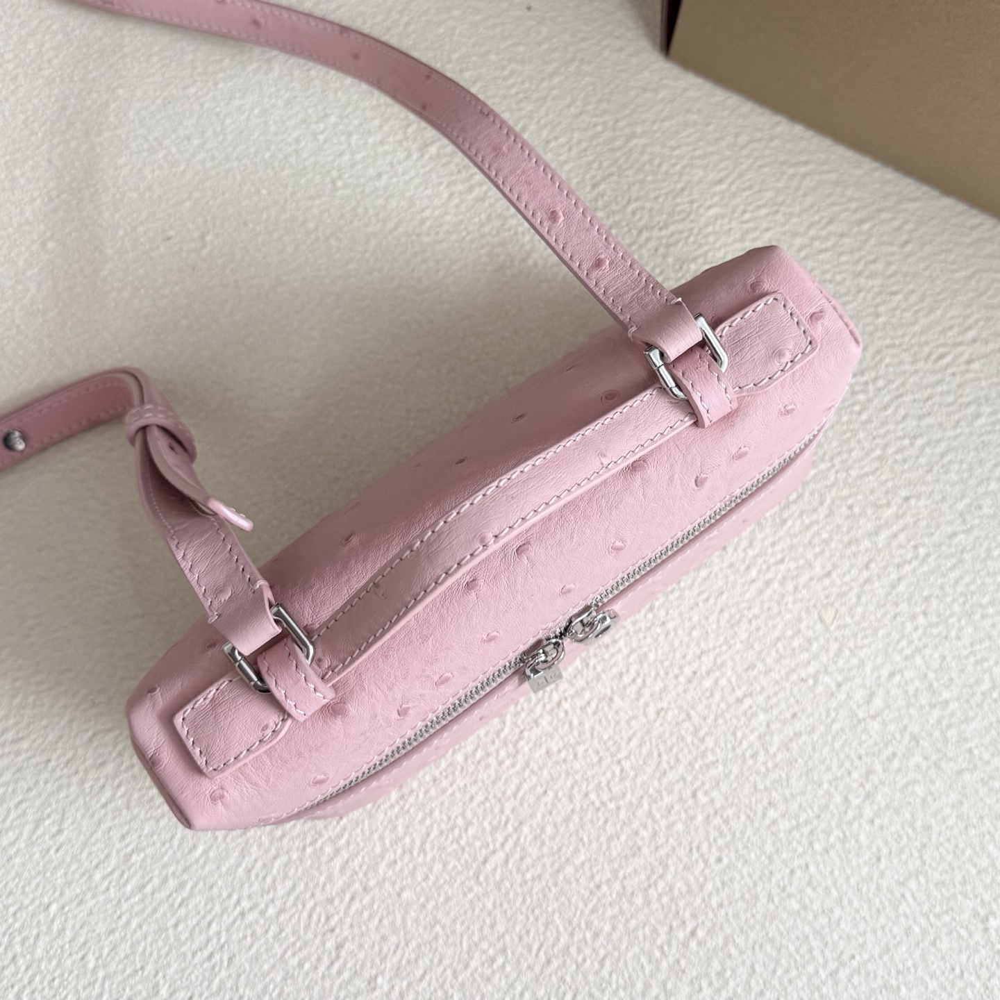 Loro Piana Extra Pocket L19 Ostrich Leather Color Whisper pink