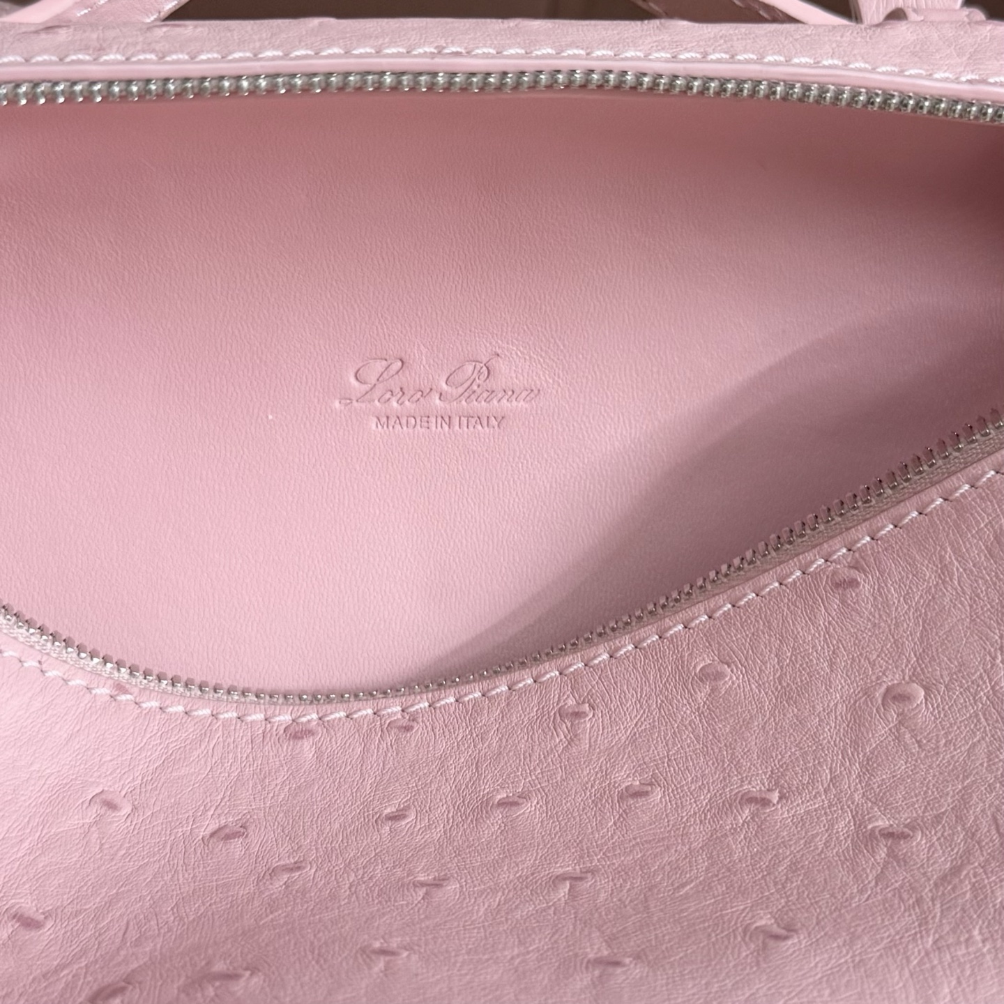 Loro Piana Extra Pocket L19 Ostrich Leather Color Whisper pink
