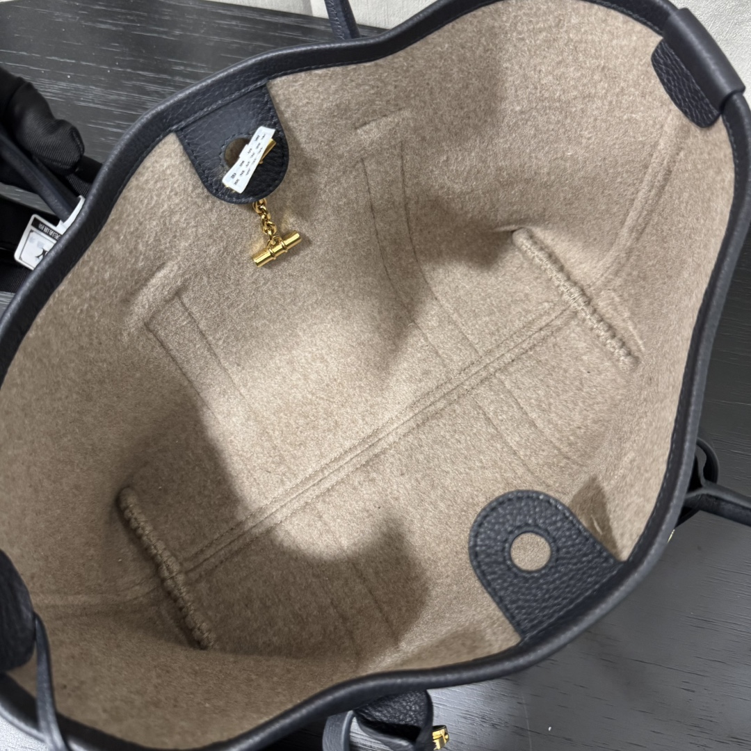 Loro Piana Ghiera Shopper Large Calfskin Blue Navy/Sun Gold | Loro Pian