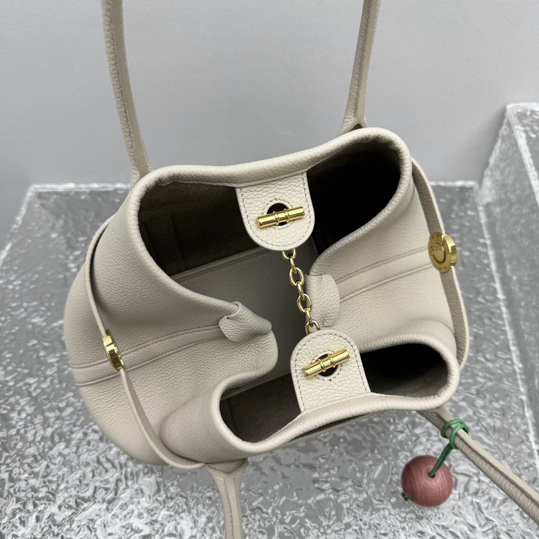 Loro Piana Ghiera calfskin-leather Shopper Bag | Neutral