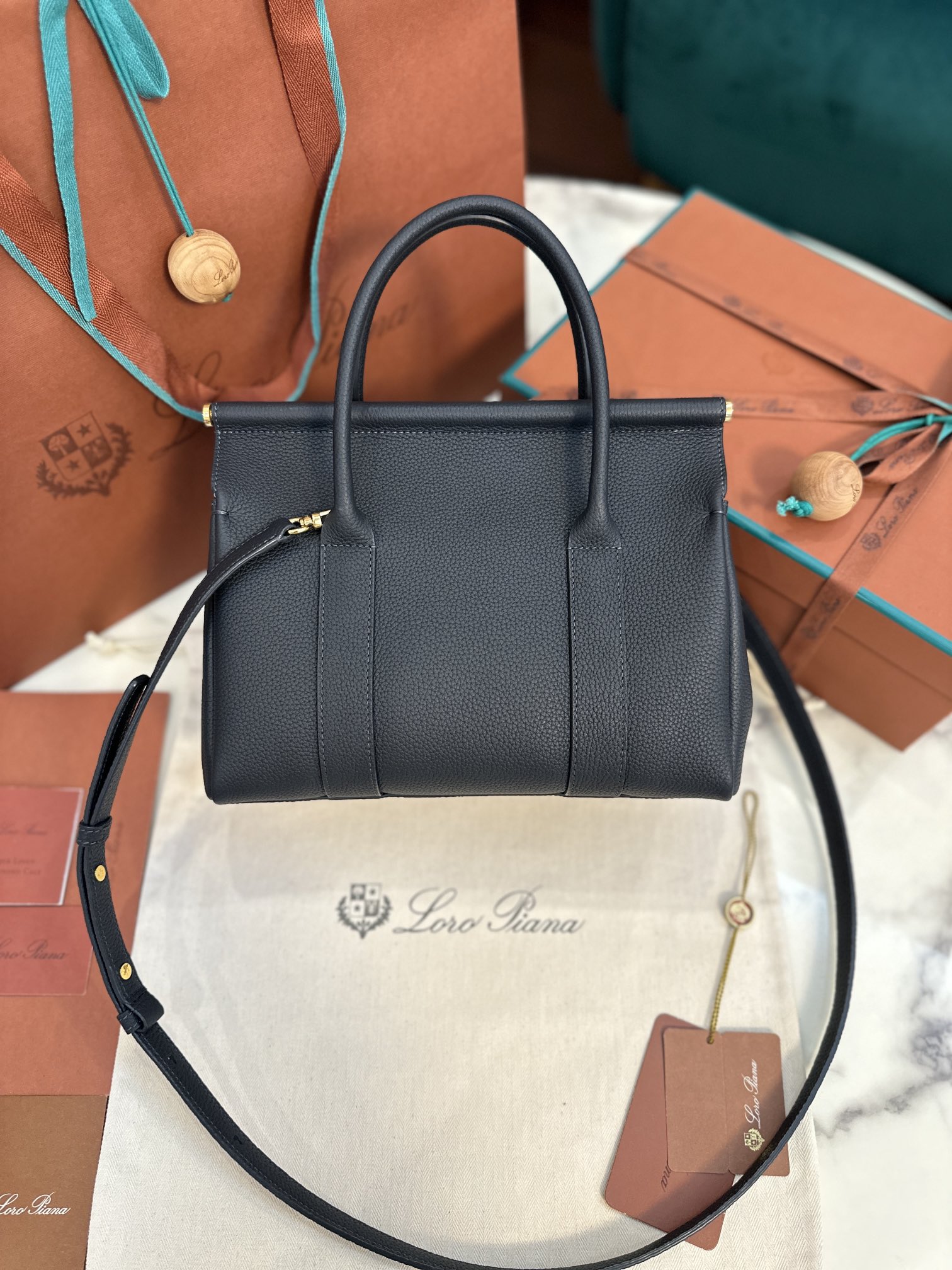 Loro Piana Loom bag L25 Calfskin Black/Sun Gold | Loro Piana