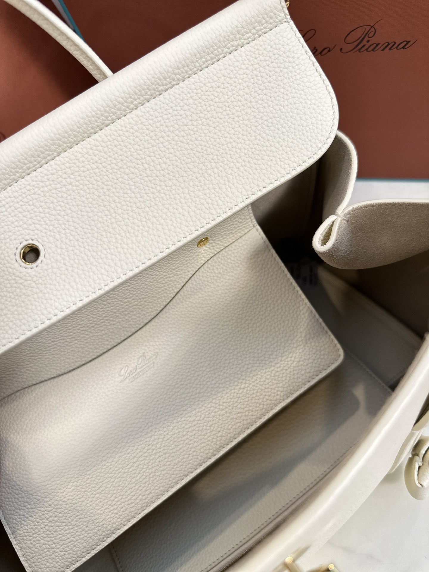Loro Piana Loom bag L32 Grained Calfskin Whisper White | Loro Piana