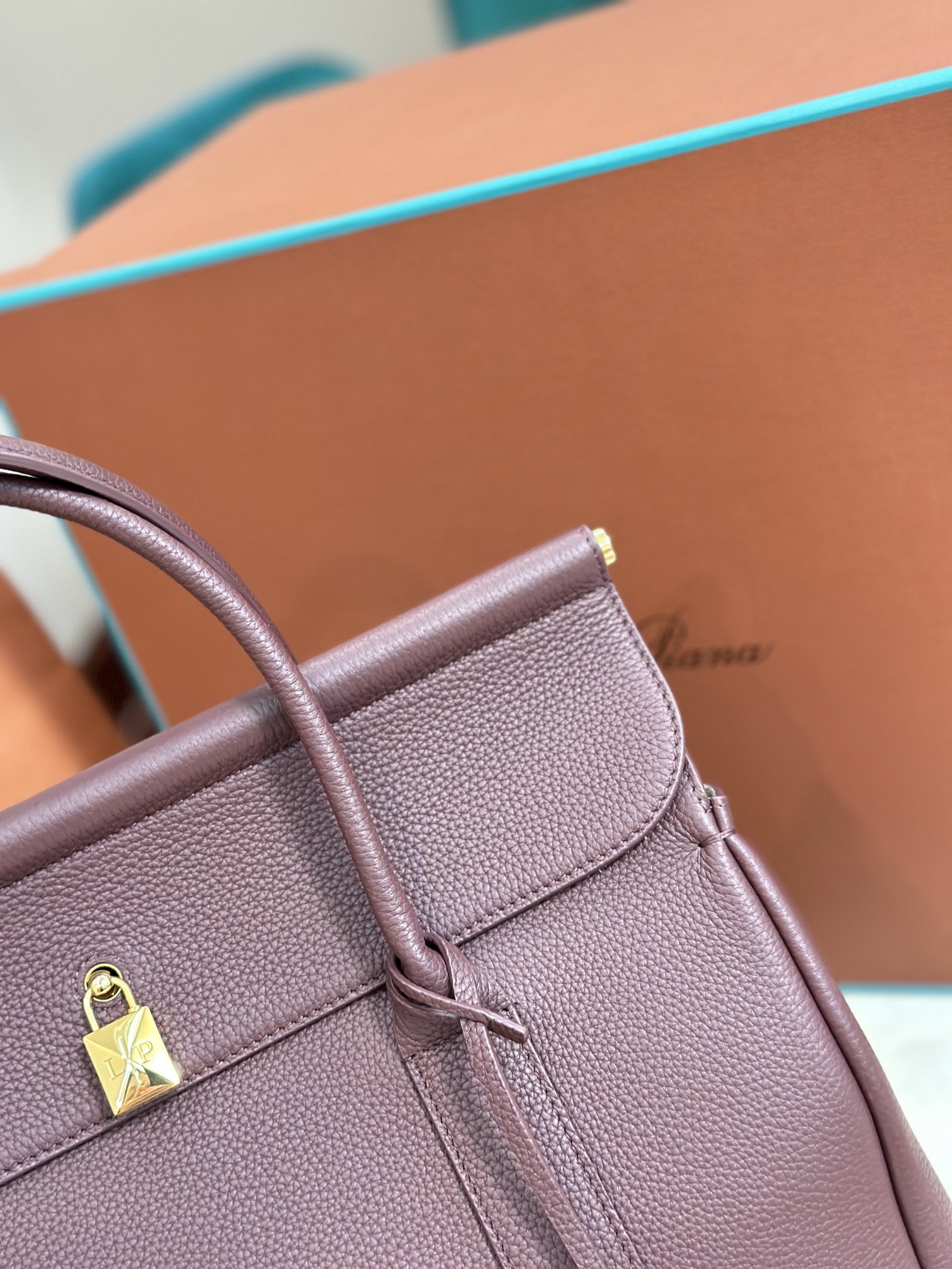 Loro Piana Loom bag L32 Grained Calfskin Azuki Beans/Sun Gold | Loro