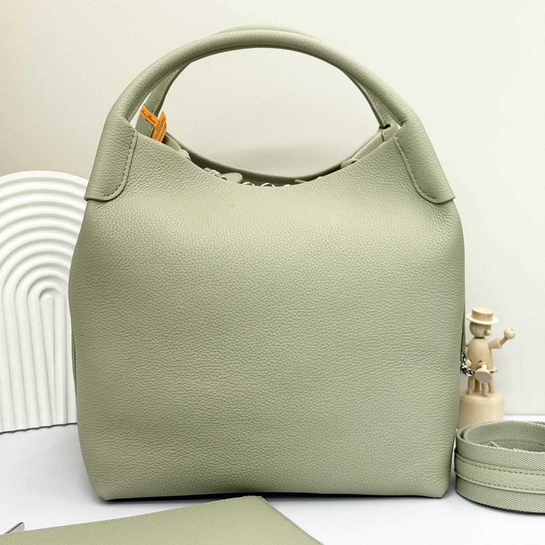 Loro Piana Small Bale bag Grained Calfskin Light Wasabi | Loro Piana