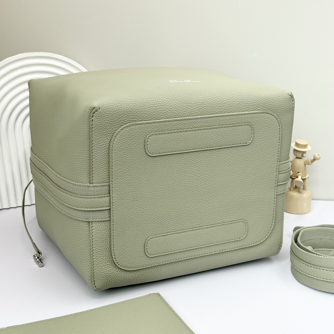 Loro Piana Small Bale bag Grained Calfskin Light Wasabi | Loro Piana