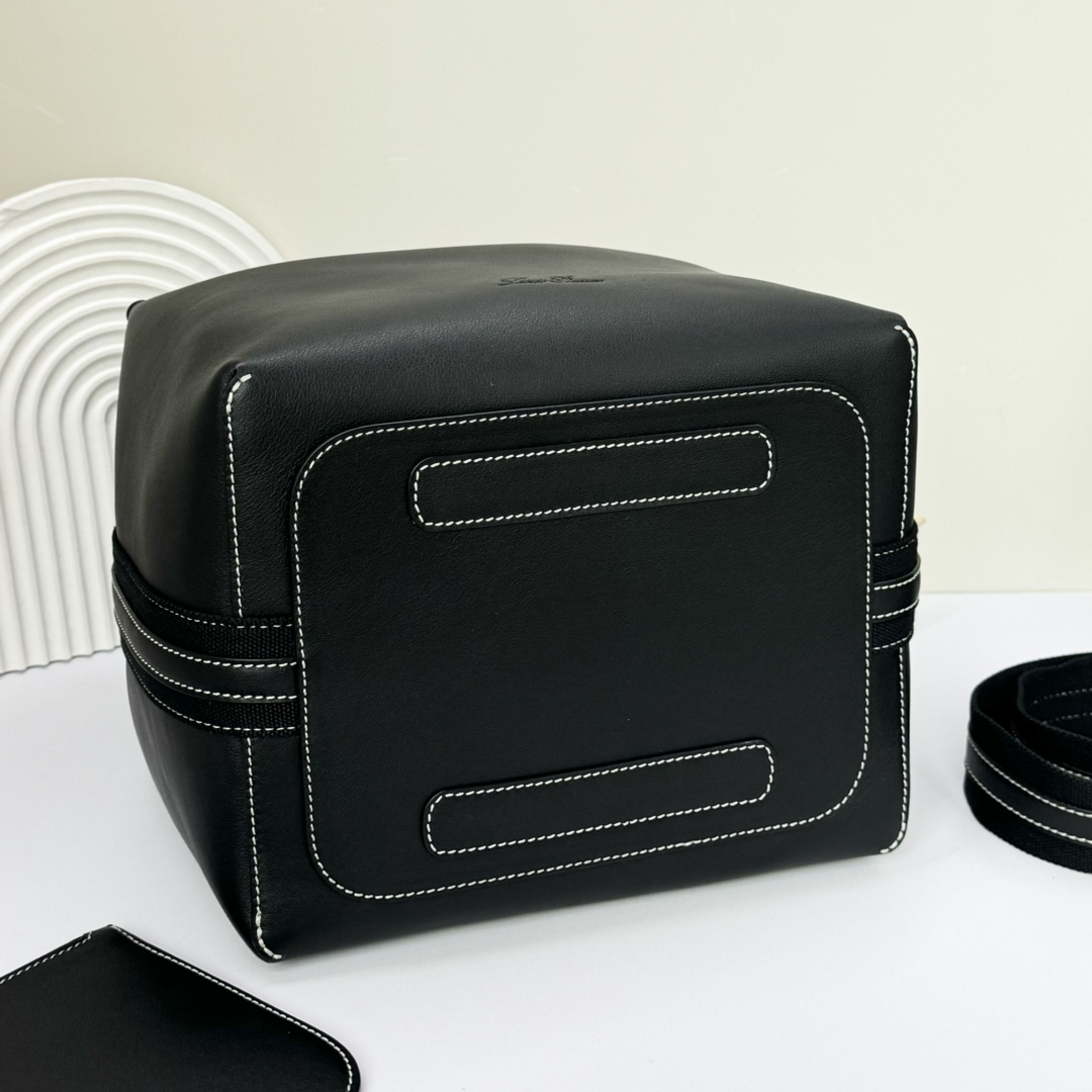 Loro Piana Large Bale bag Smooth Calfskin Black | Loro Piana US