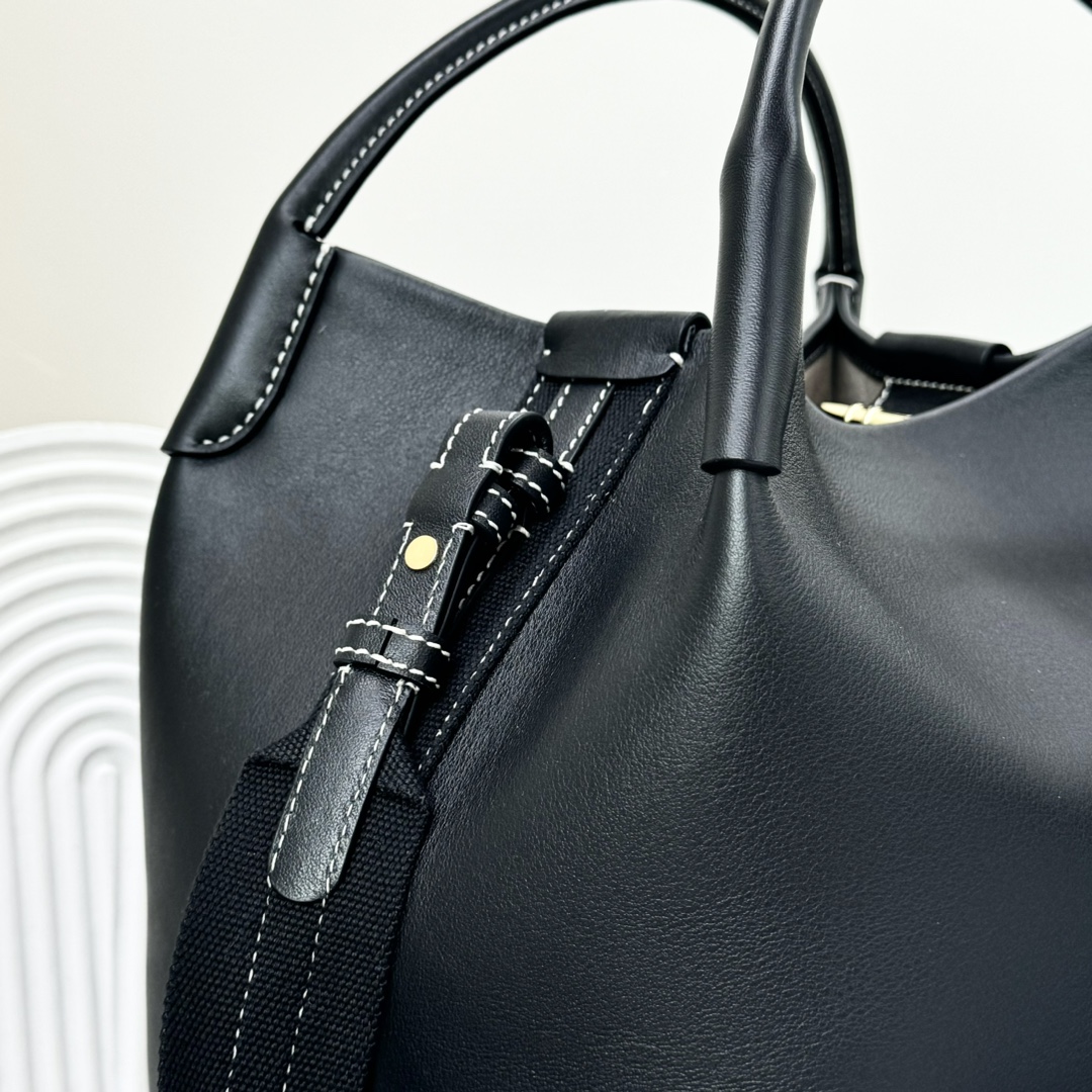 Loro Piana Large Bale bag Smooth Calfskin Black | Loro Piana US