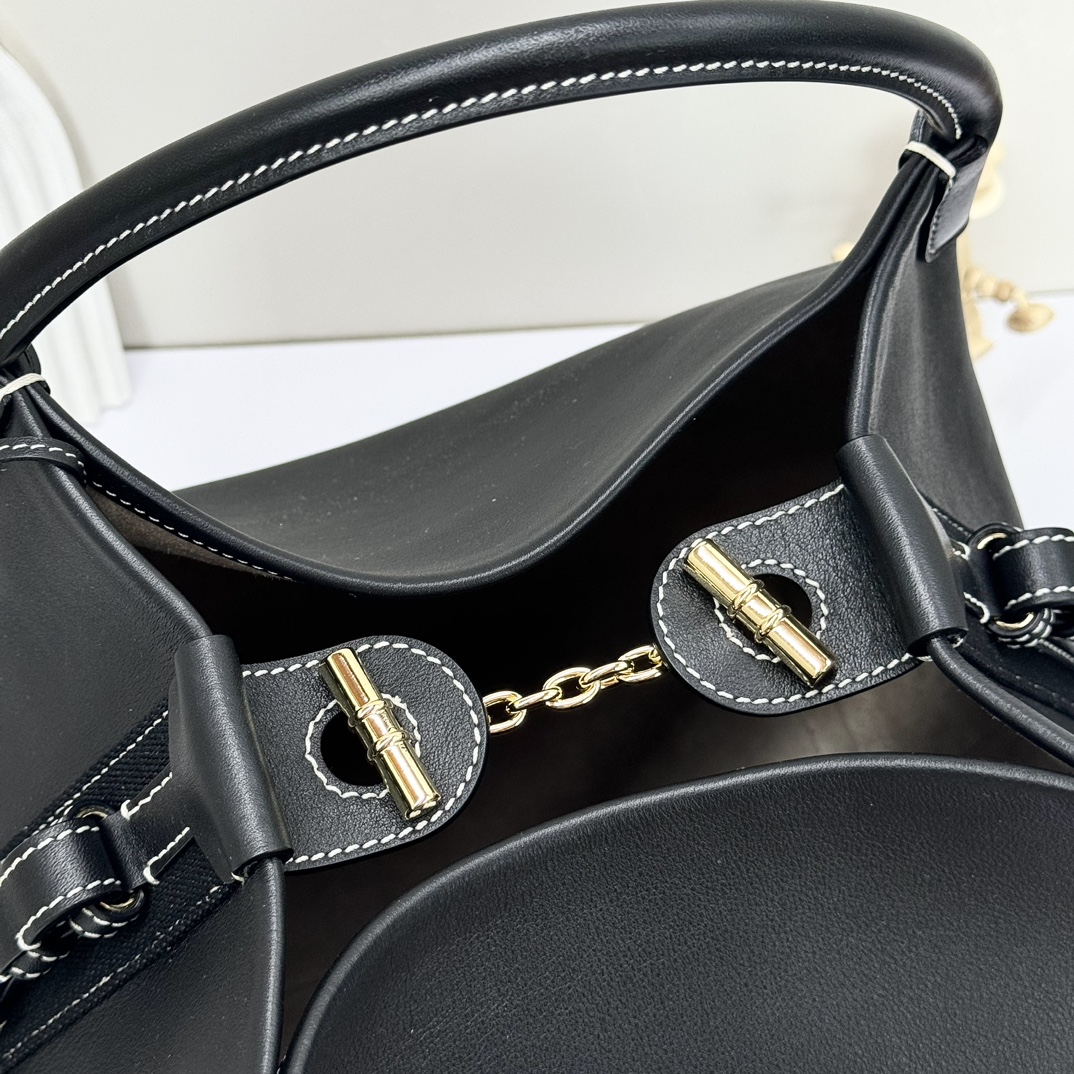 Loro Piana Large Bale bag Smooth Calfskin Black | Loro Piana US