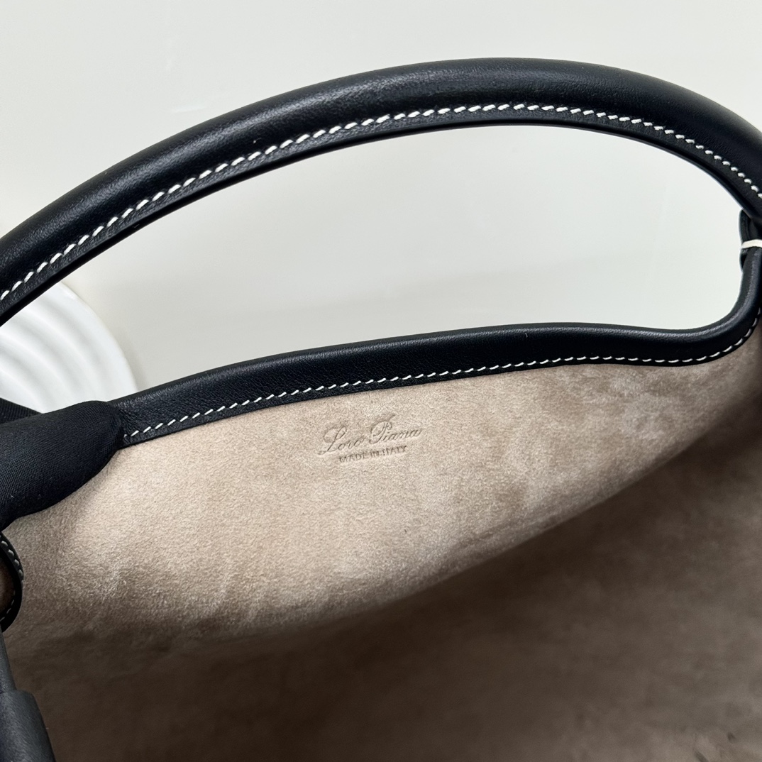 Loro Piana Large Bale bag Smooth Calfskin Black | Loro Piana US
