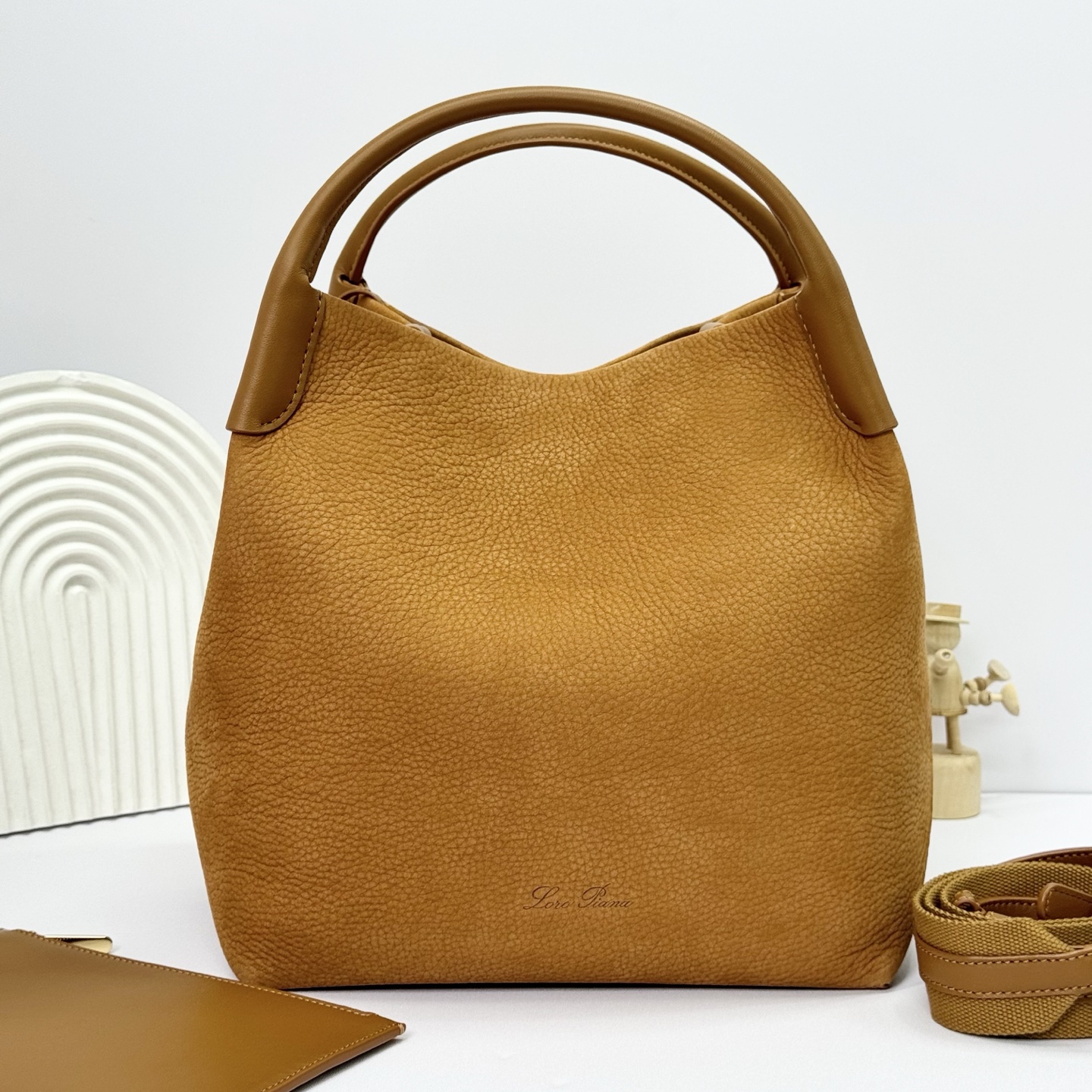Loro Piana Bale Small leather tote bag in brown – Loro Piana |