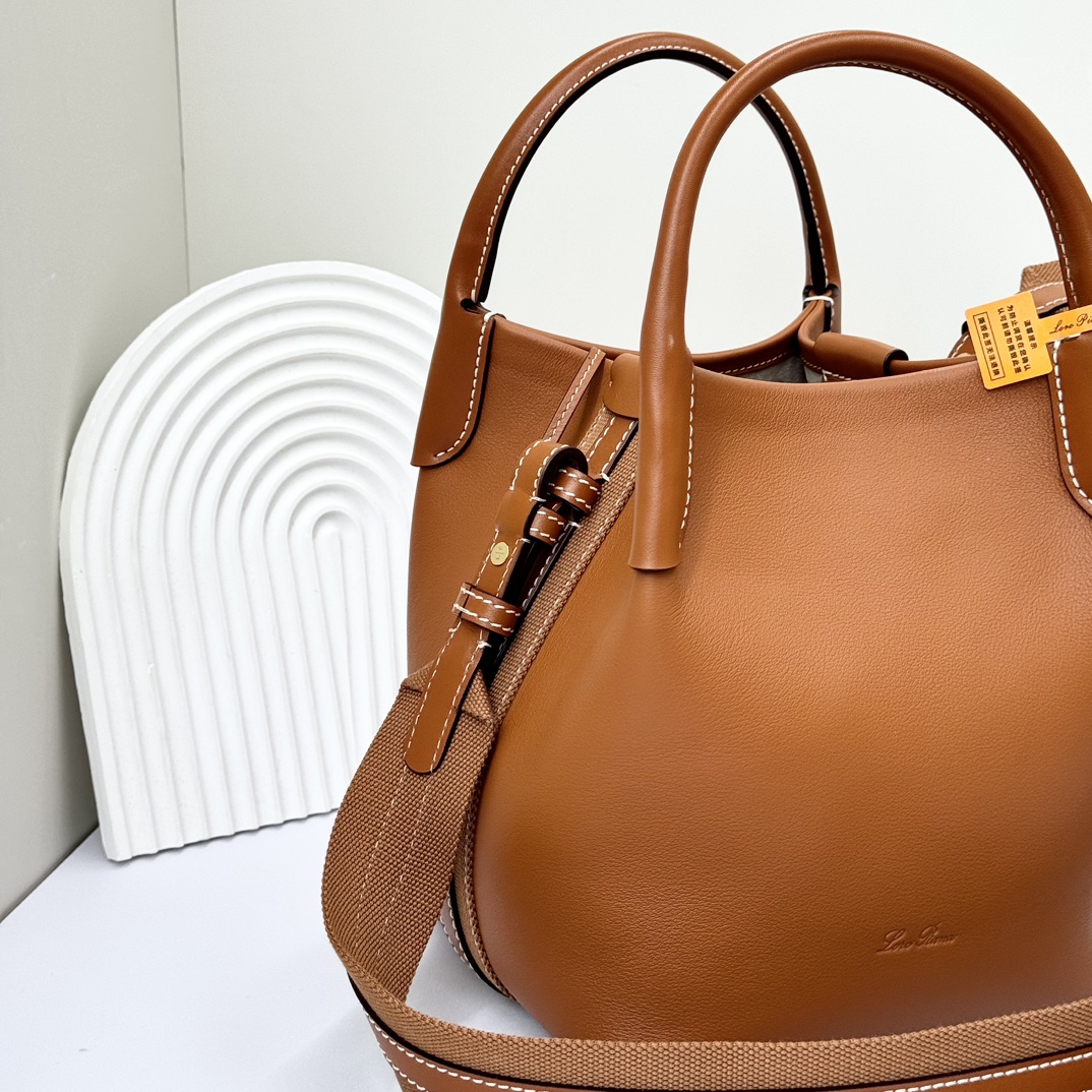 Loro Piana Micro Bale bag Smooth Calfskin Warm Tan | Loro Piana US
