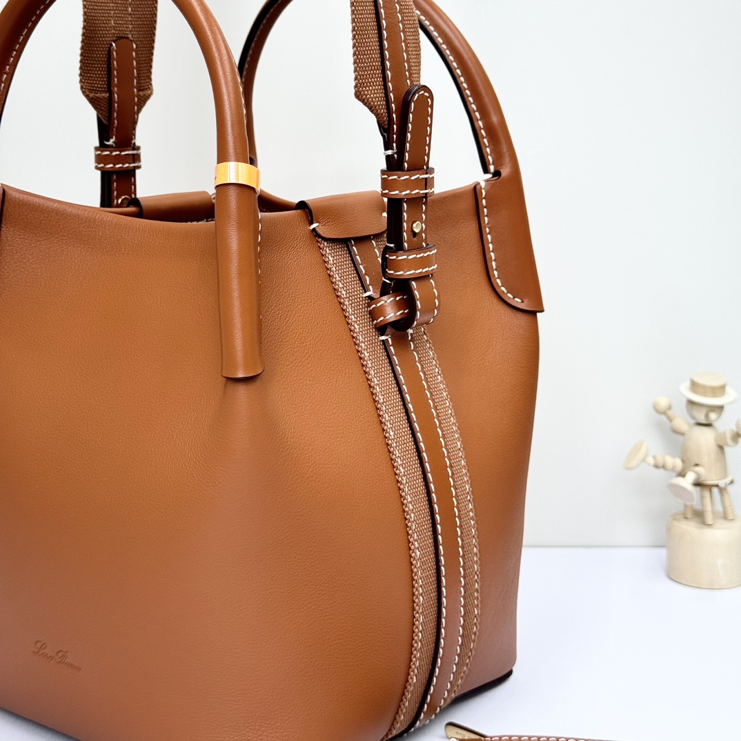 Loro Piana Micro Bale bag Smooth Calfskin Warm Tan | Loro Piana US