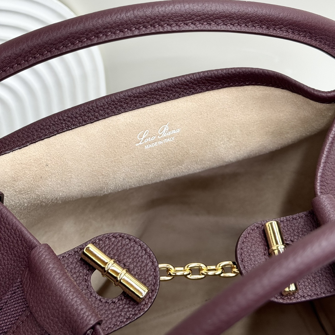 Loro Piana Bale Textured-Leather Tote - Burgundy |