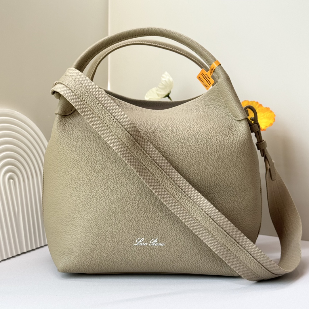 Loro Piana Large Bale bag Grained Calfskin Dust Stone |beige Loro Piana