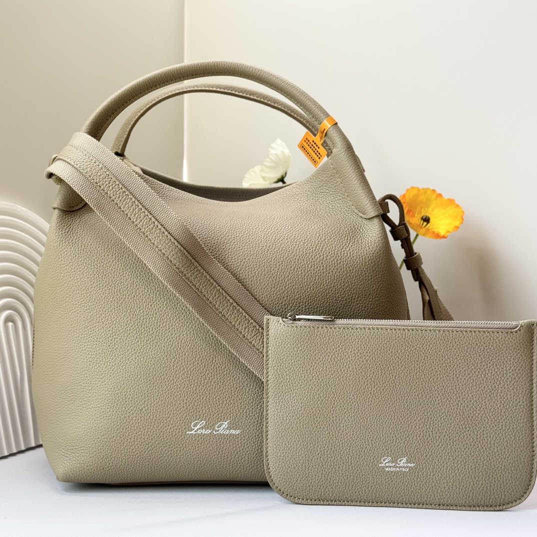 Loro Piana Large Bale bag Grained Calfskin Dust Stone |beige Loro Piana