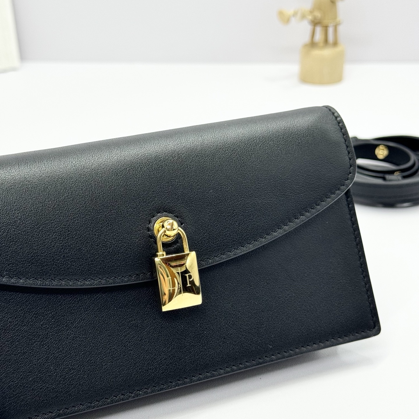 Loro Piana Extra Pochette Calfskin Black/Sun Gold | Loro Piana US