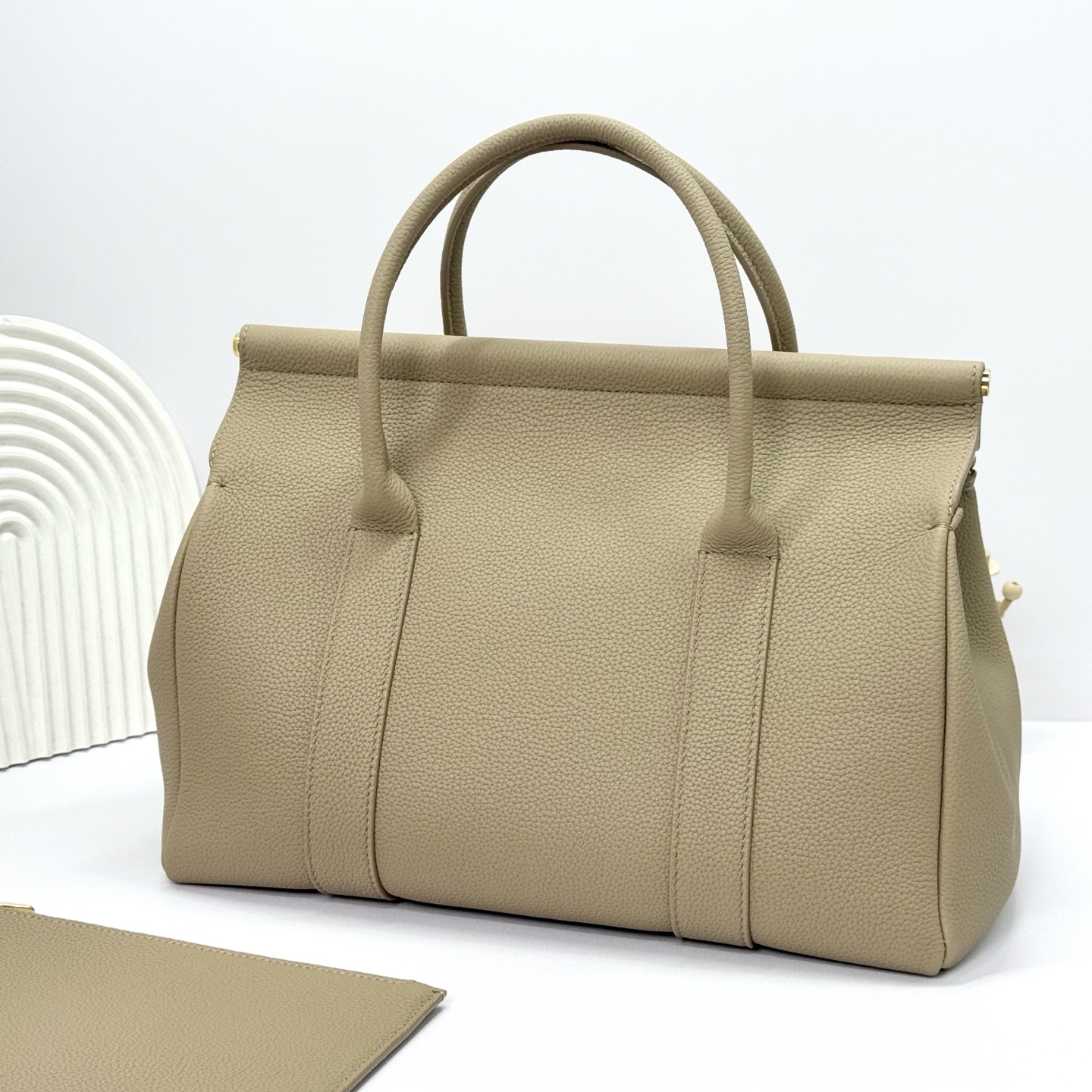 Loro Piana Loom bag L32 Grained Calfskin Light Mastic/Sun Gold | Loro