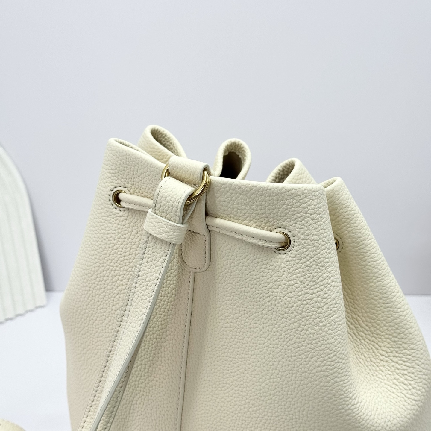 Loro Piana Extra Drawstring backpack L27 Calfskin Whisper White/Sun Gold | Loro Piana US