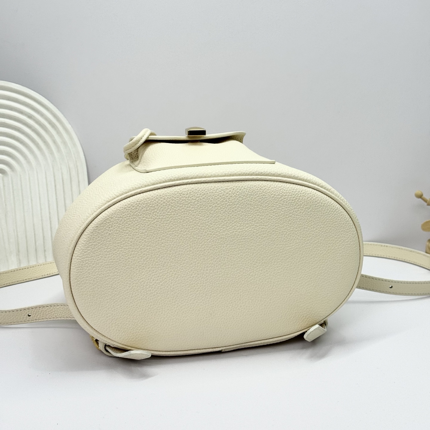 Loro Piana Extra Drawstring backpack L27 Calfskin Whisper White/Sun Gold | Loro Piana US