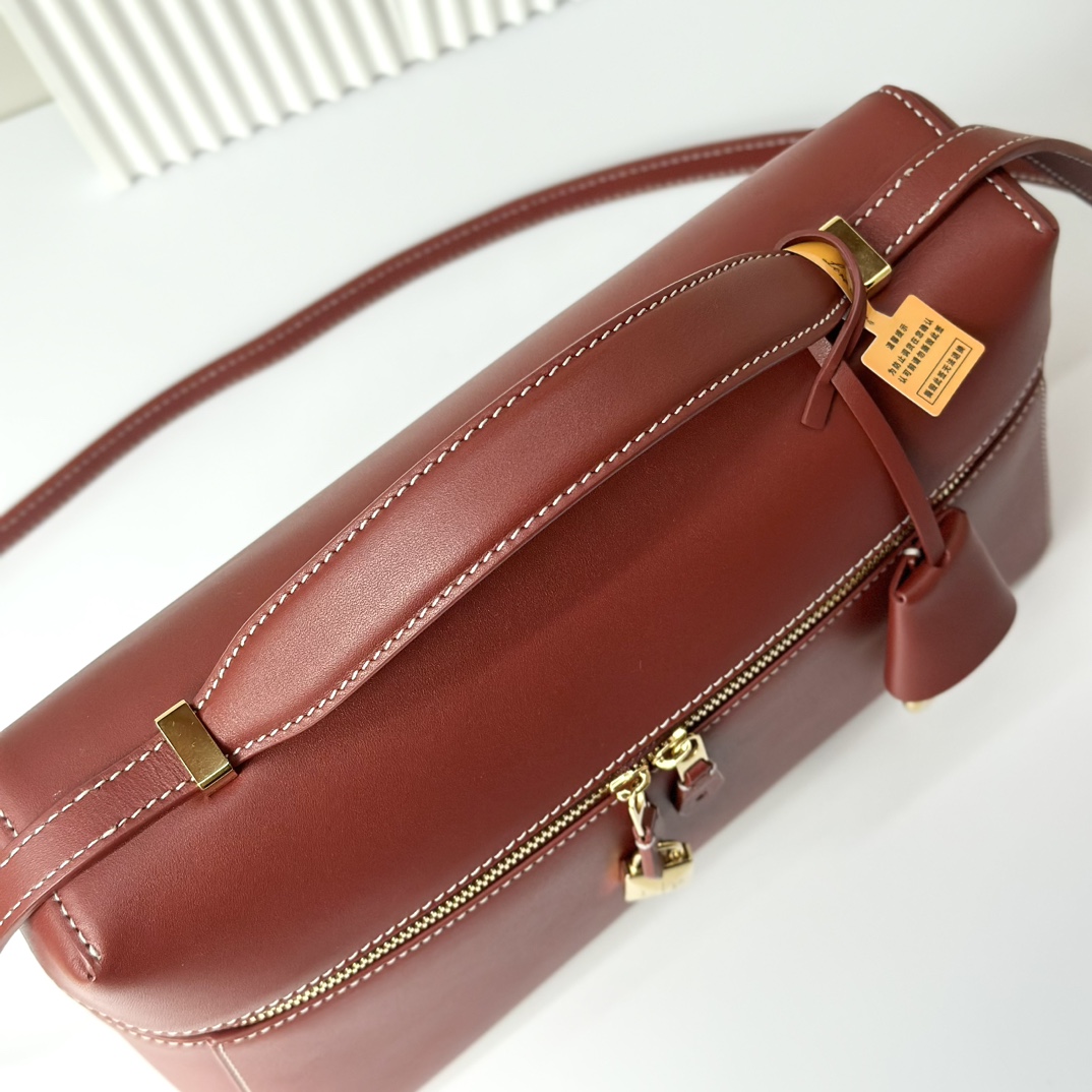 LORO PIANA Saddle Calfskin Extra Bag L27 Deep Kummel 1627752 |