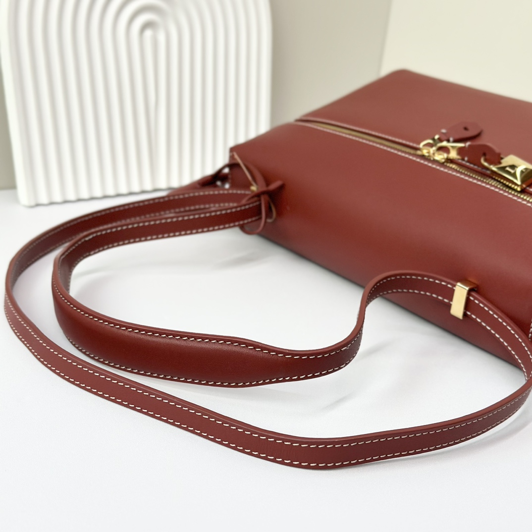 LORO PIANA Saddle Calfskin Extra Bag L27 Deep Kummel 1627752 |