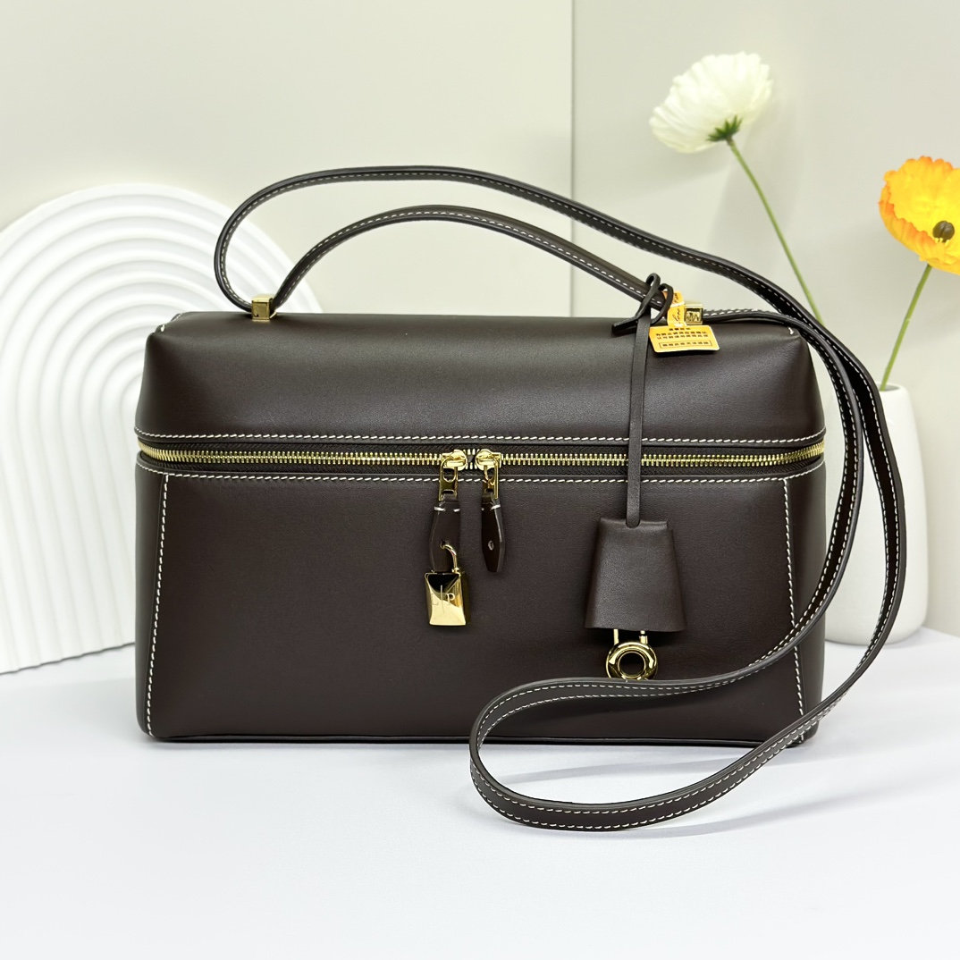 LORO PIANA Smooth Calfskin Extra Bag L27 Dark Chocolate Licorice 1510647 |