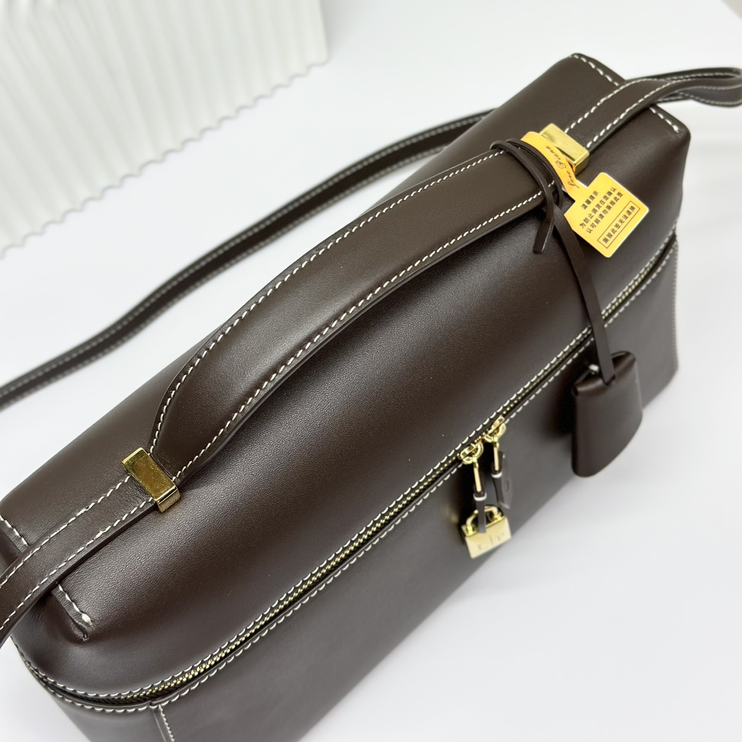 LORO PIANA Smooth Calfskin Extra Bag L27 Dark Chocolate Licorice 1510647 |
