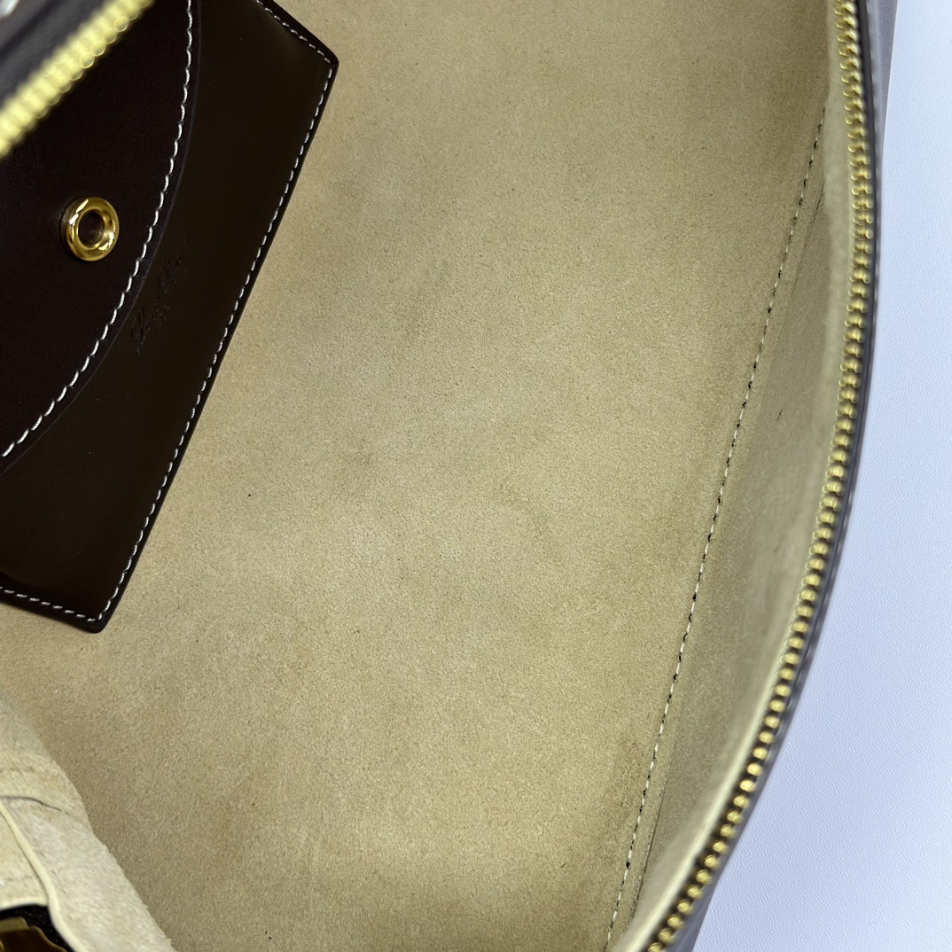 LORO PIANA Smooth Calfskin Extra Bag L27 Dark Chocolate Licorice 1510647 |