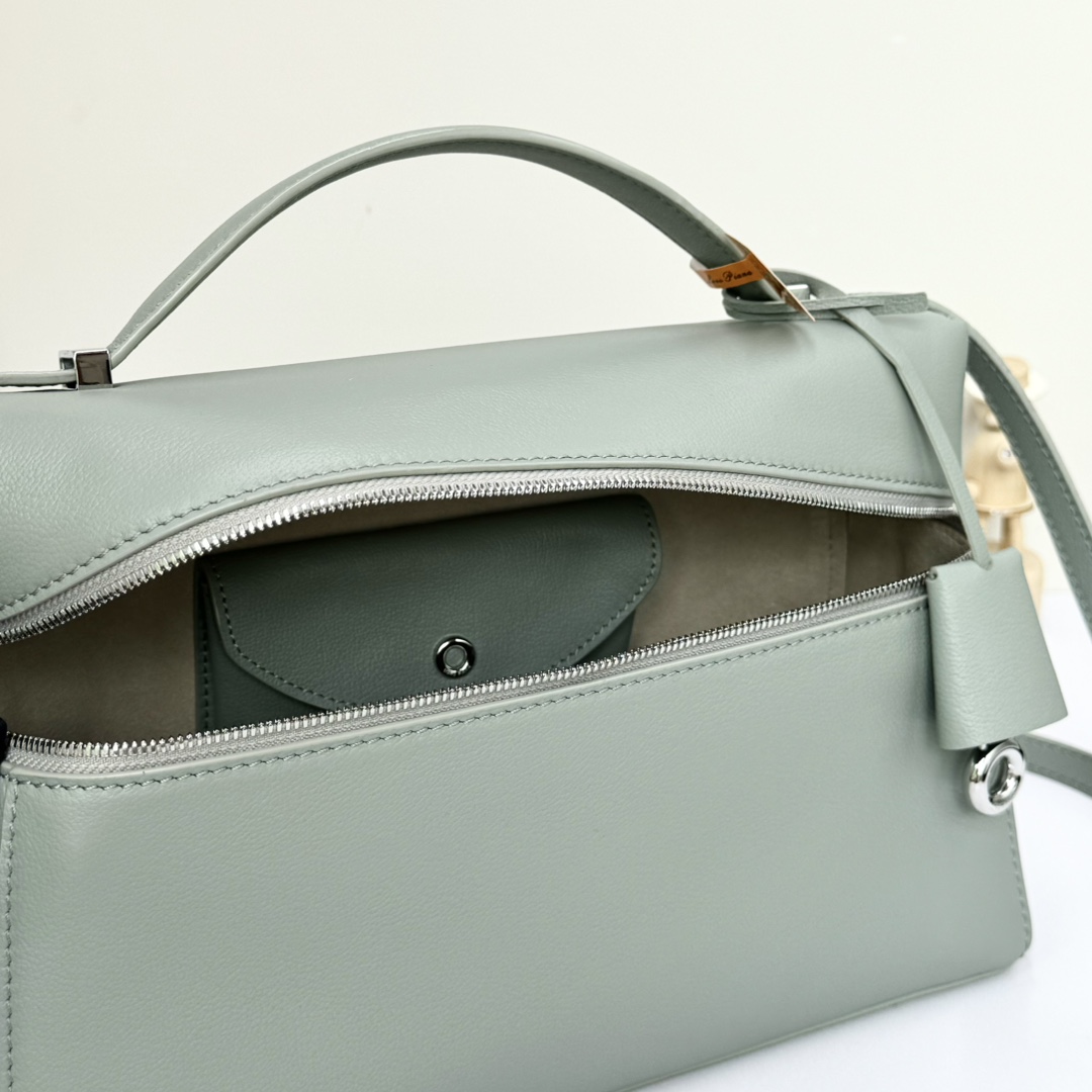 LORO PIANA Extra Pocket L27 textured-leather shoulder bag |