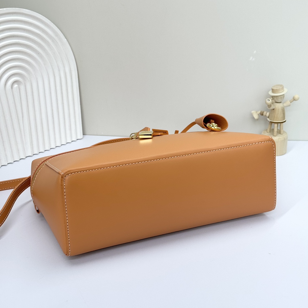 Loro Piana Extra Bag L27 Smooth Calfskin Warm Tan/Sun Gold | Loro Piana US