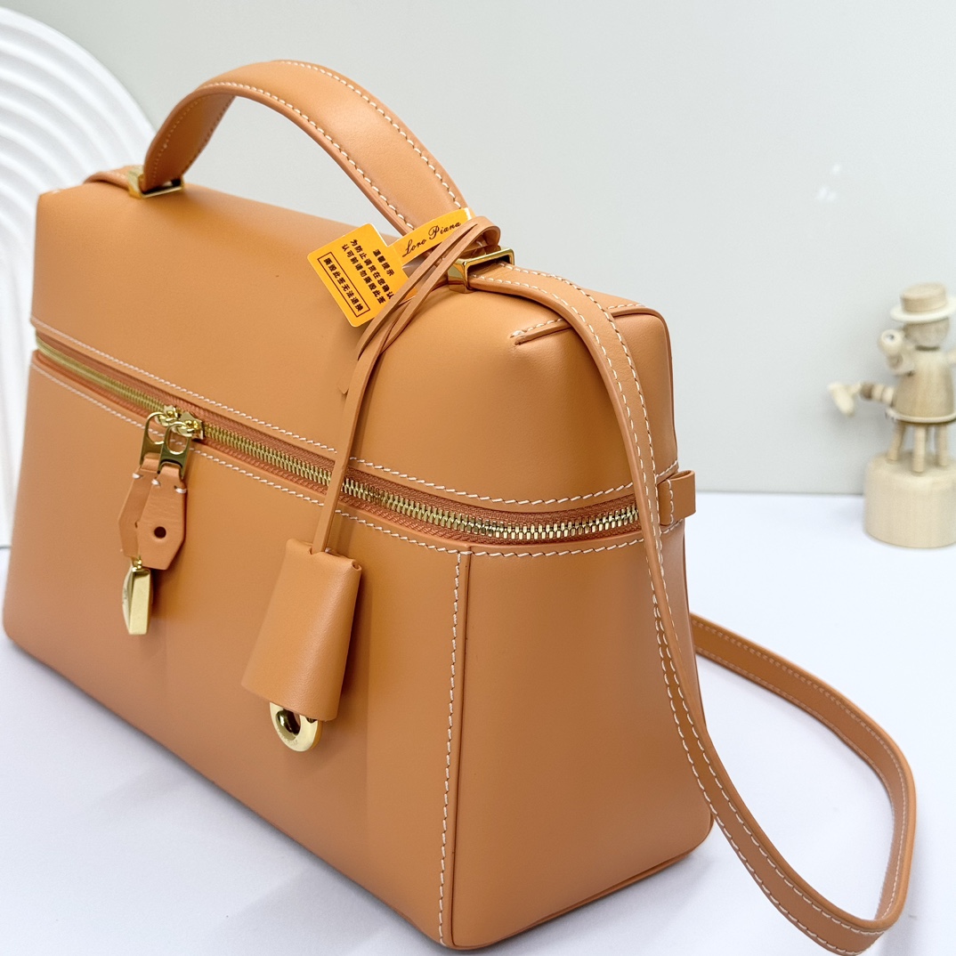 Loro Piana Extra Bag L27 Smooth Calfskin Warm Tan/Sun Gold | Loro Piana US