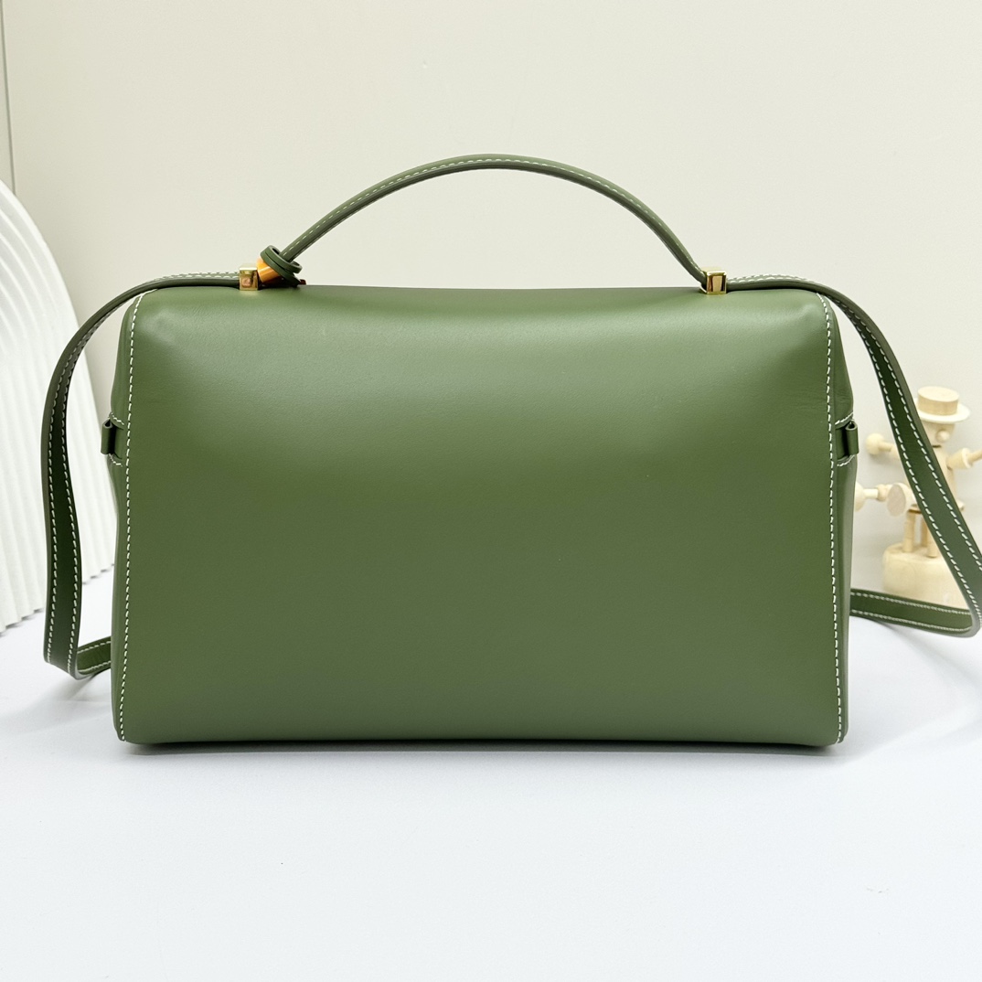 Extra pocket leather handbag Loro Piana Green in Leather
