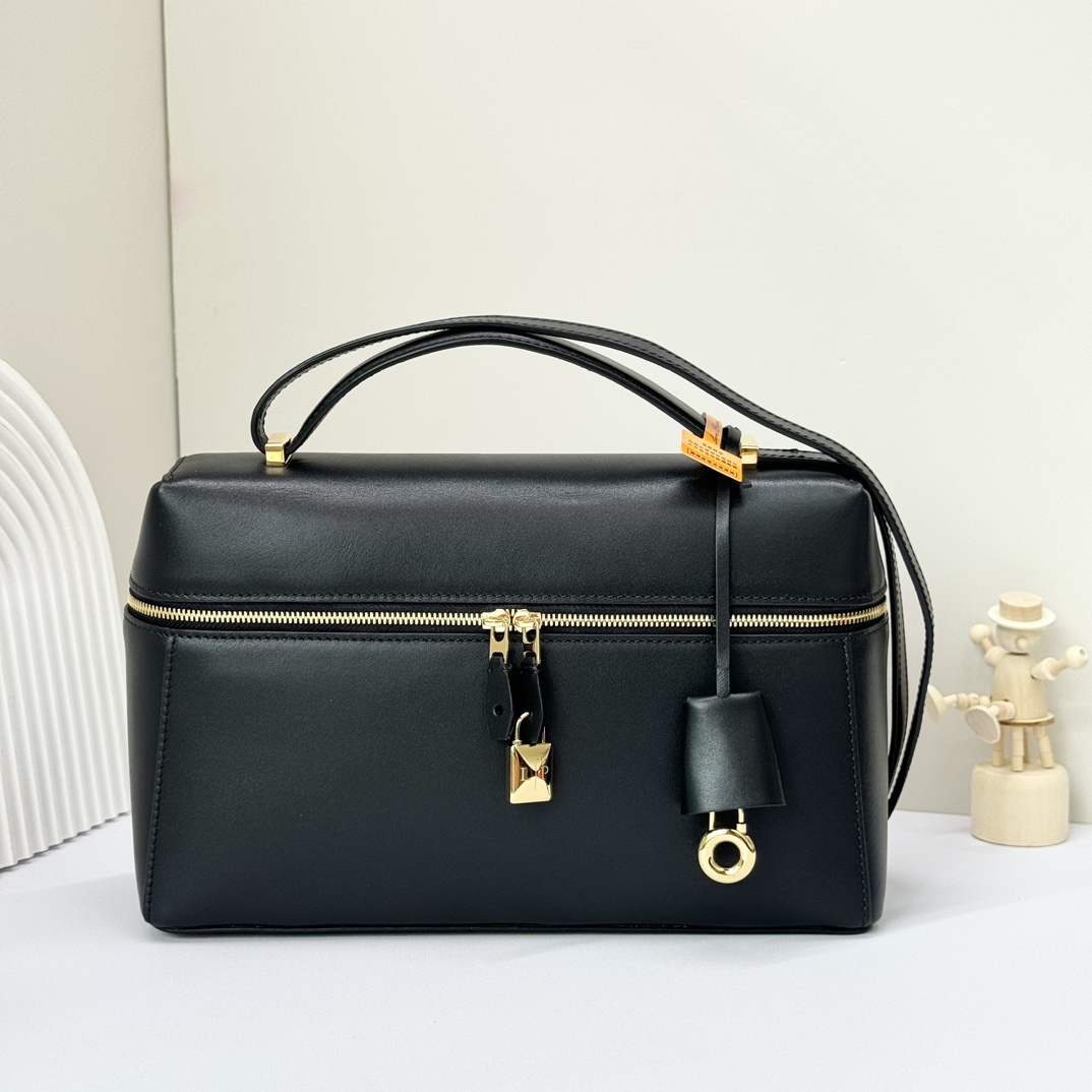 Extra L27 leather crossbody bag in black – Loro Piana