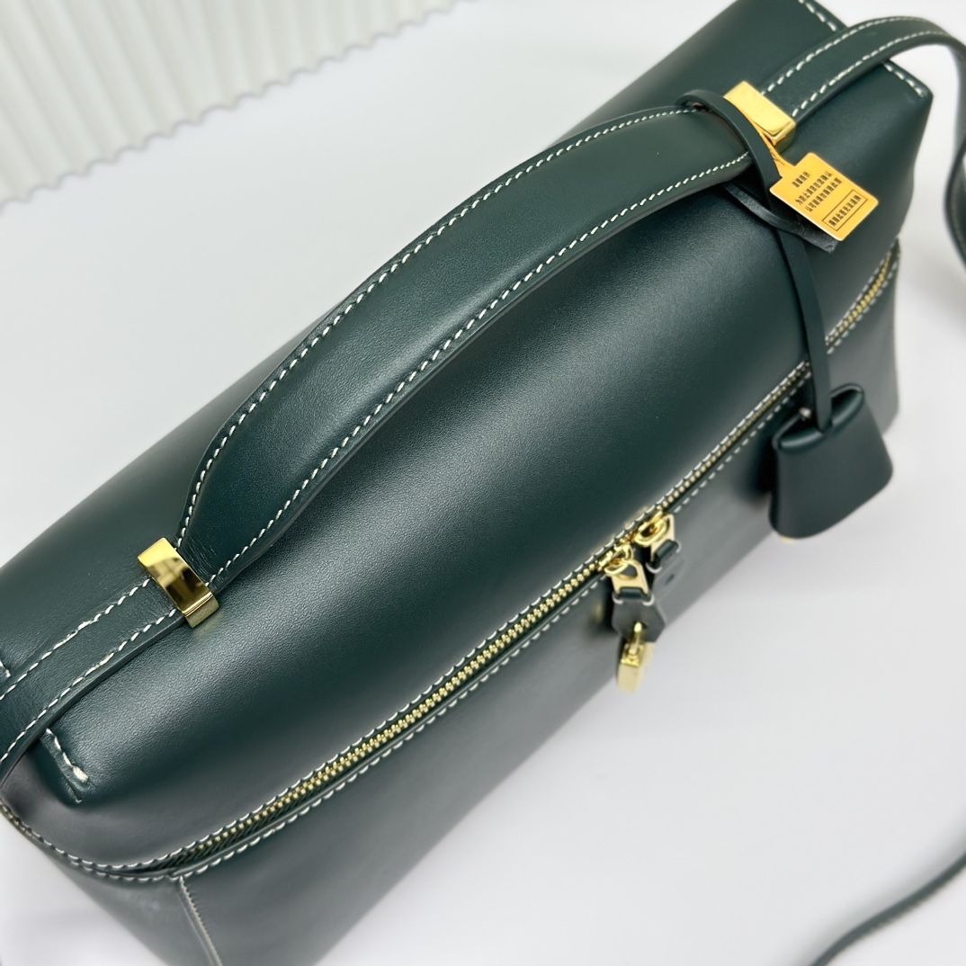 Loro Piana Leather Extra Pocket L27 Shoulder Bag - Green Shoulder Bags, Handbags -