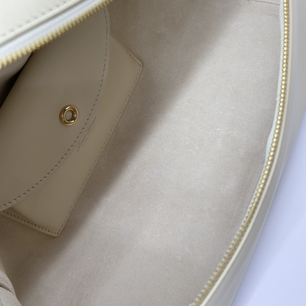Loro Piana Extra Bag L27 Smooth Calfskin Sunday Morning | Loro Piana US