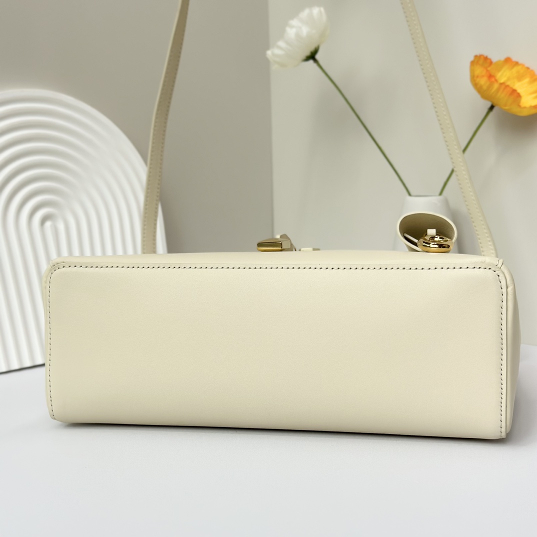 Loro Piana Extra Bag L27 Smooth Calfskin Sunday Morning | Loro Piana US