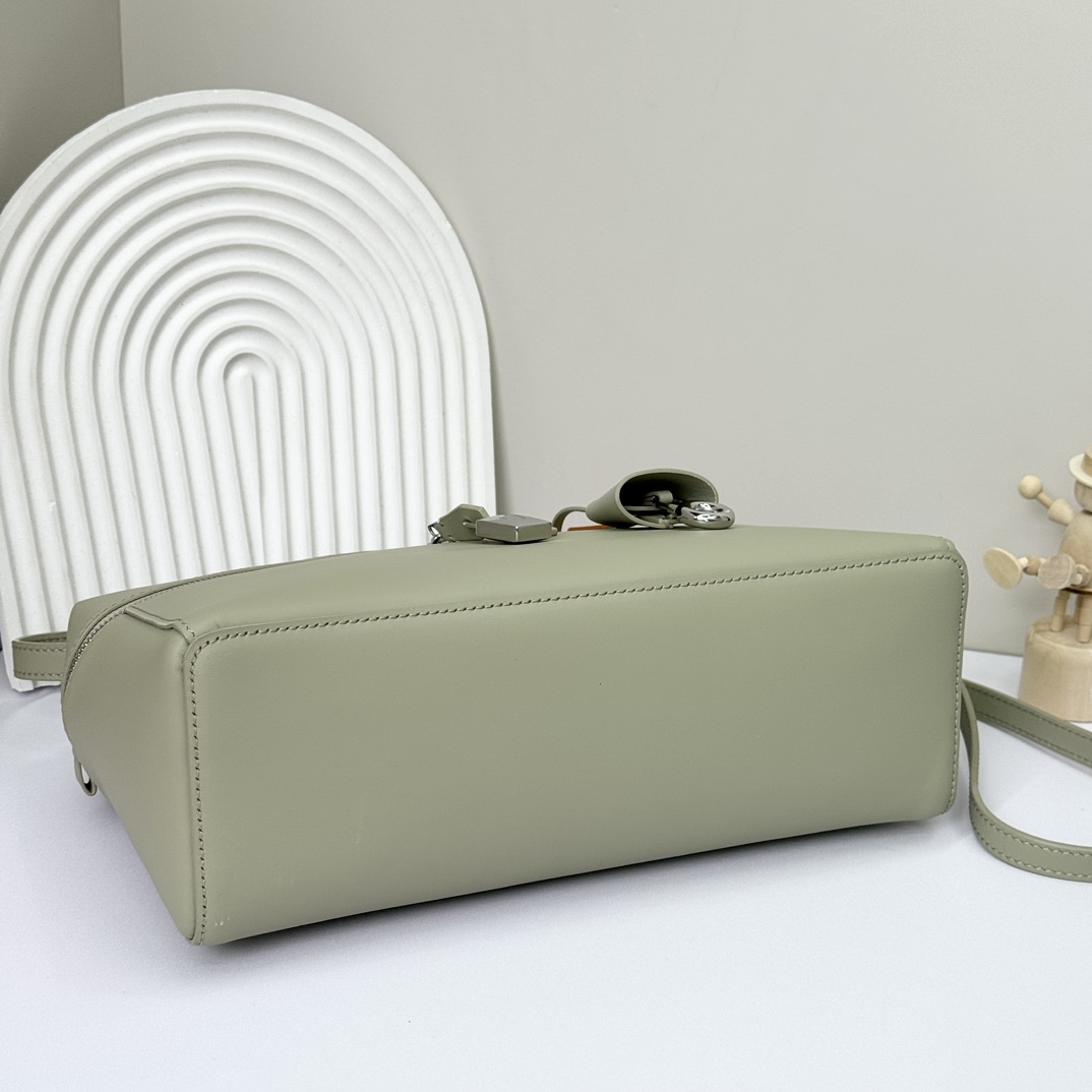 Loro Piana Extra Bag L27 Leather Saddle Bag In Light