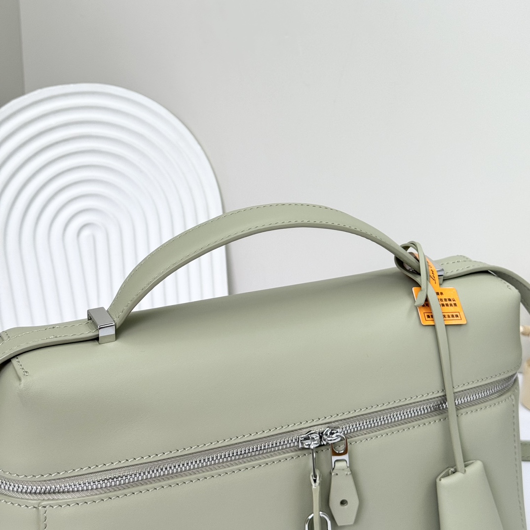 Loro Piana Extra Bag L27 Leather Saddle Bag In Light