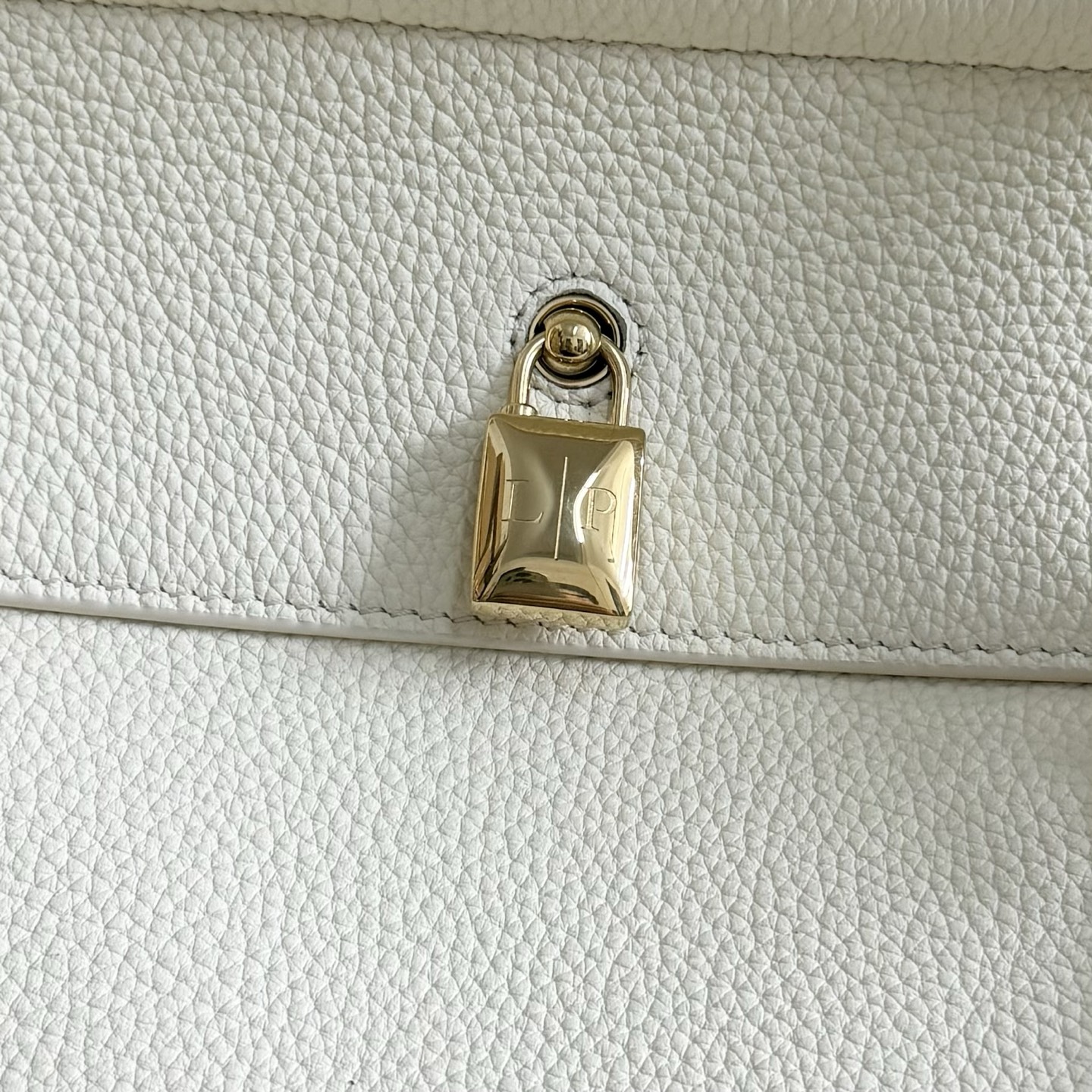 Loro Piana Loom bag L32 Grained Calfskin Whisper White | Loro Piana US