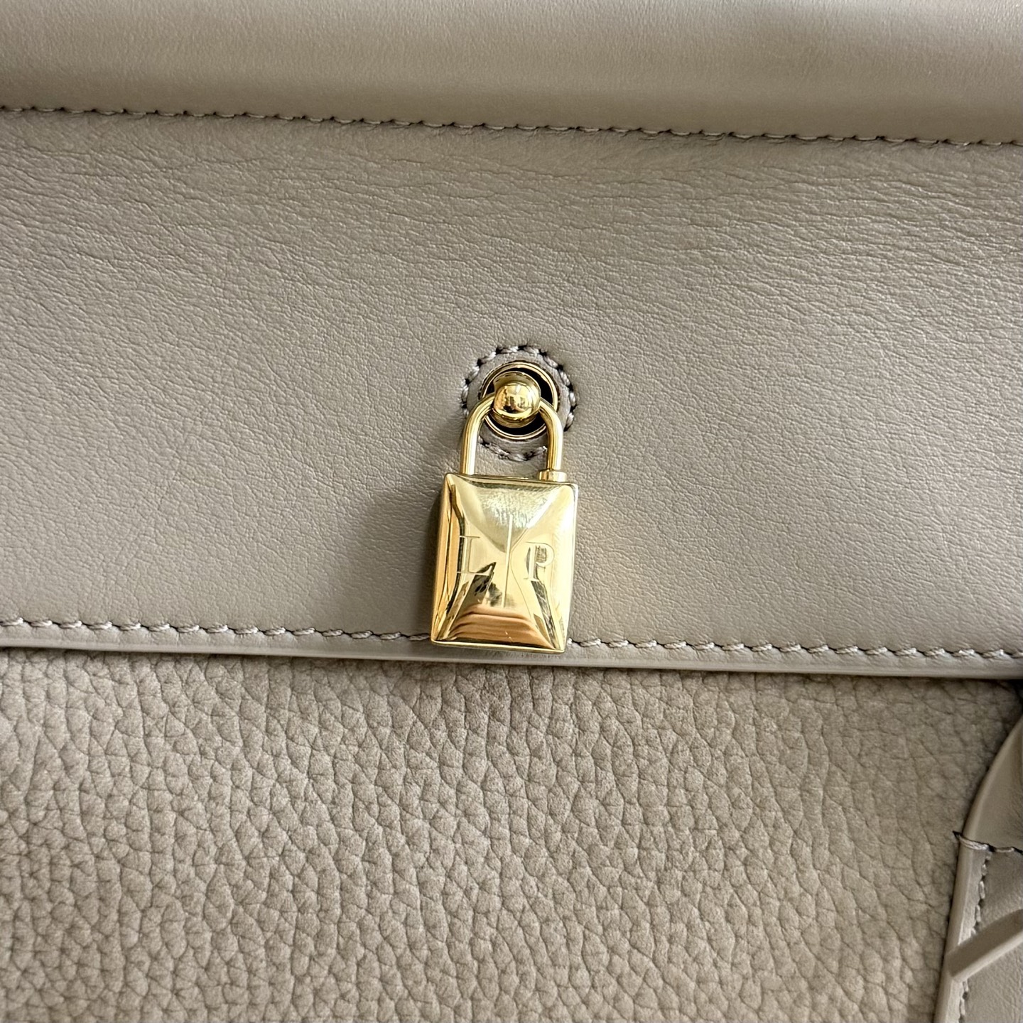 Loro Piana Loom bag L32 Grained Calfskin Light Mastic/Sun Gold | Loro