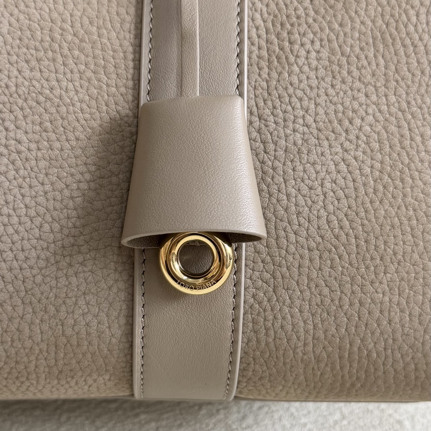 Loro Piana Loom bag L32 Grained Calfskin Light Mastic/Sun Gold | Loro