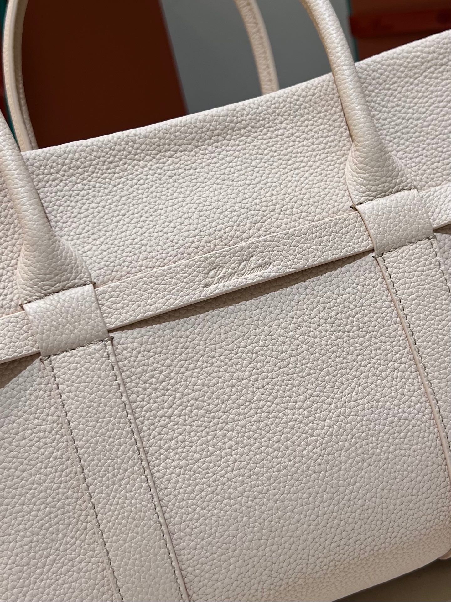 Loro Piana Large Ghiera Shopper Calfskin Light white/Sun Gold | Loro