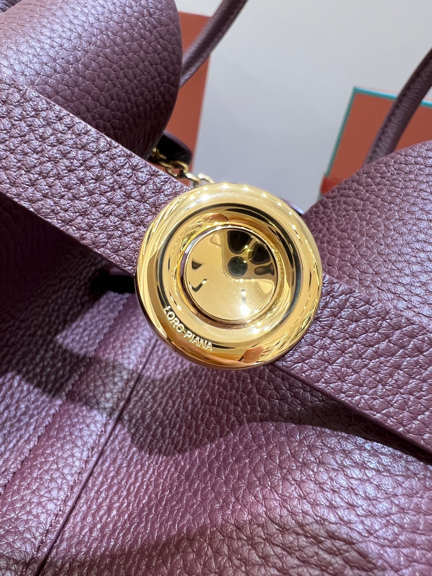 LORO PIANA Ghiera large textured-leather tote  Color Burgundy