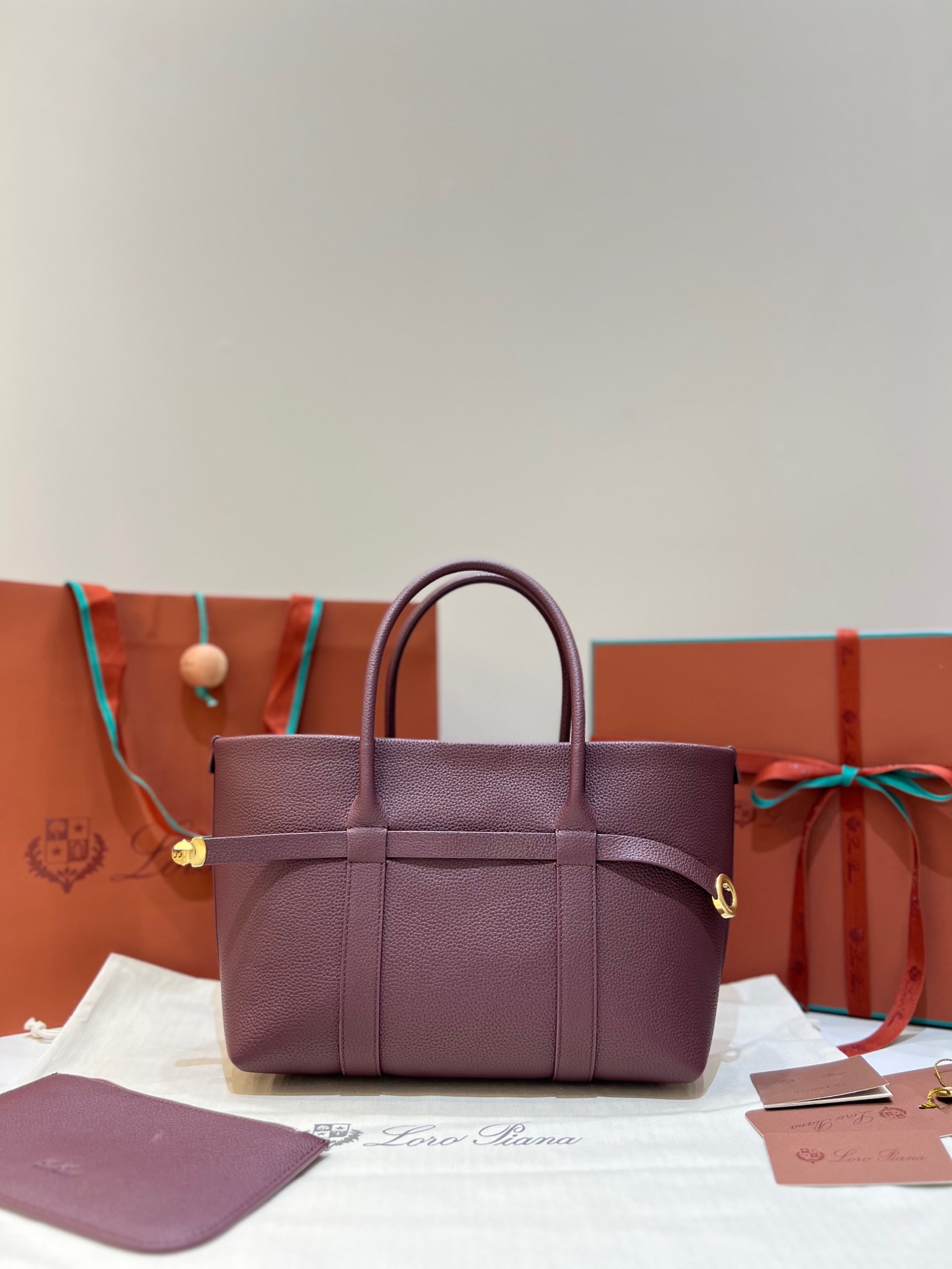LORO PIANA Ghiera large textured-leather tote  Color Burgundy
