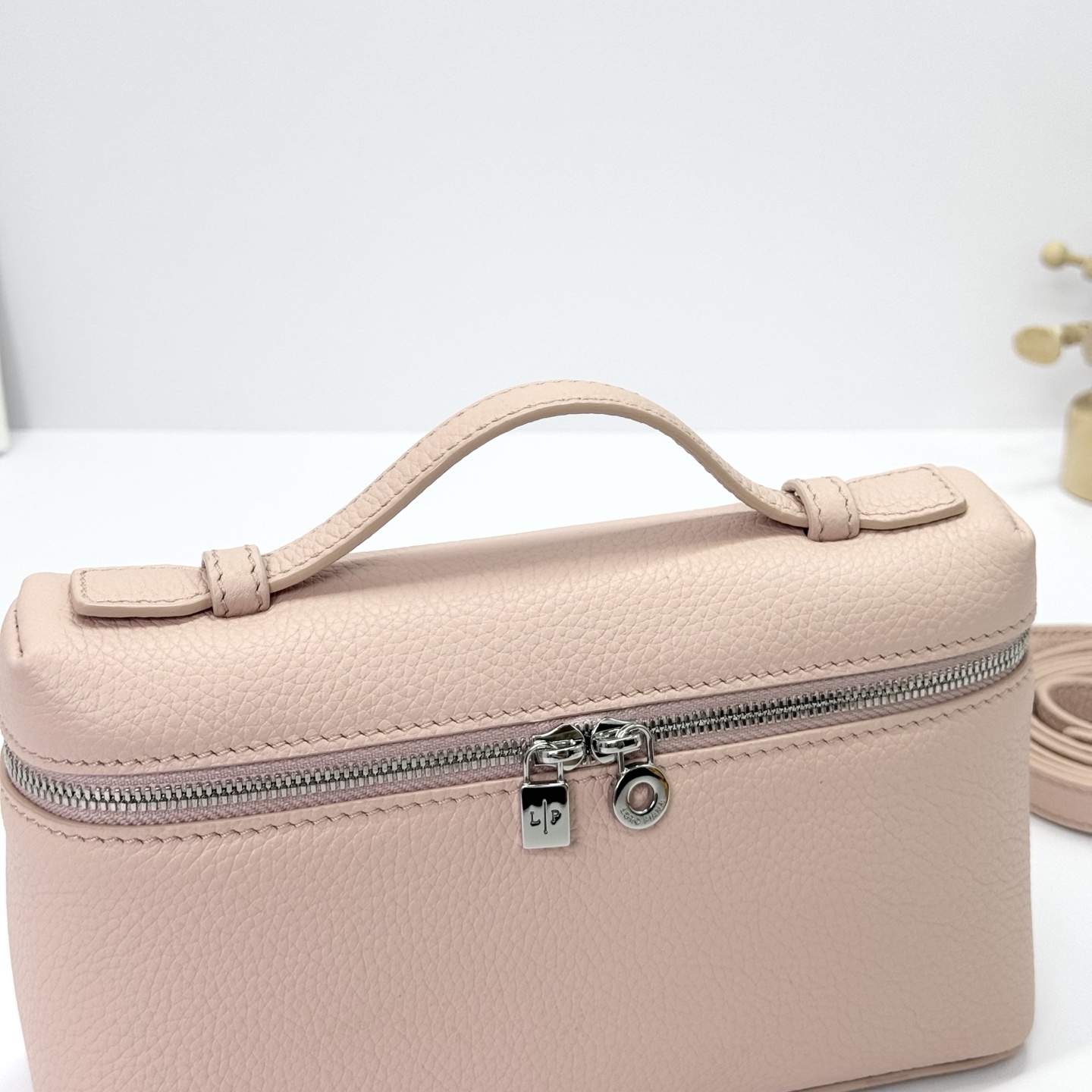 Extra pocket leather handbag Loro Piana Pink in Leather - 50000232