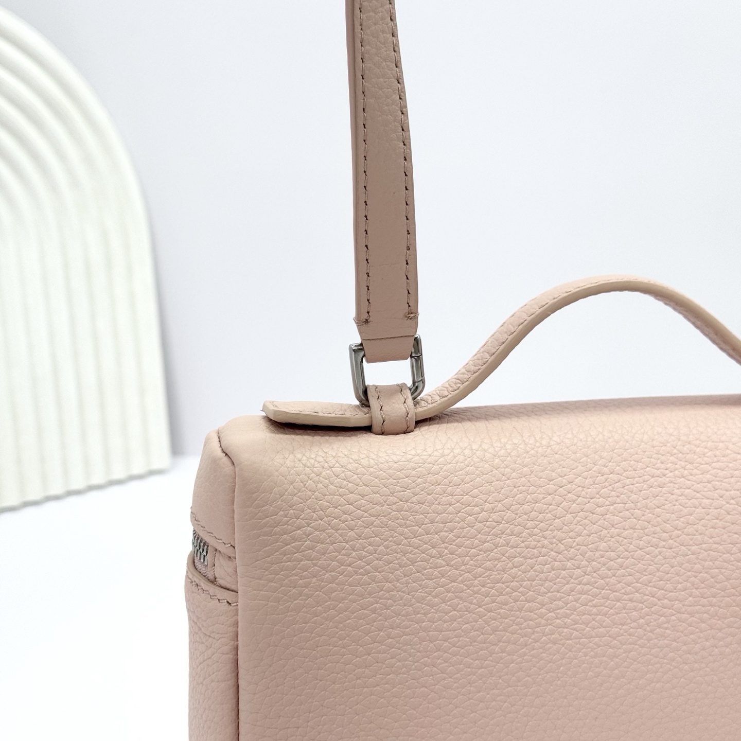 Extra pocket leather handbag Loro Piana Pink in Leather - 50000232