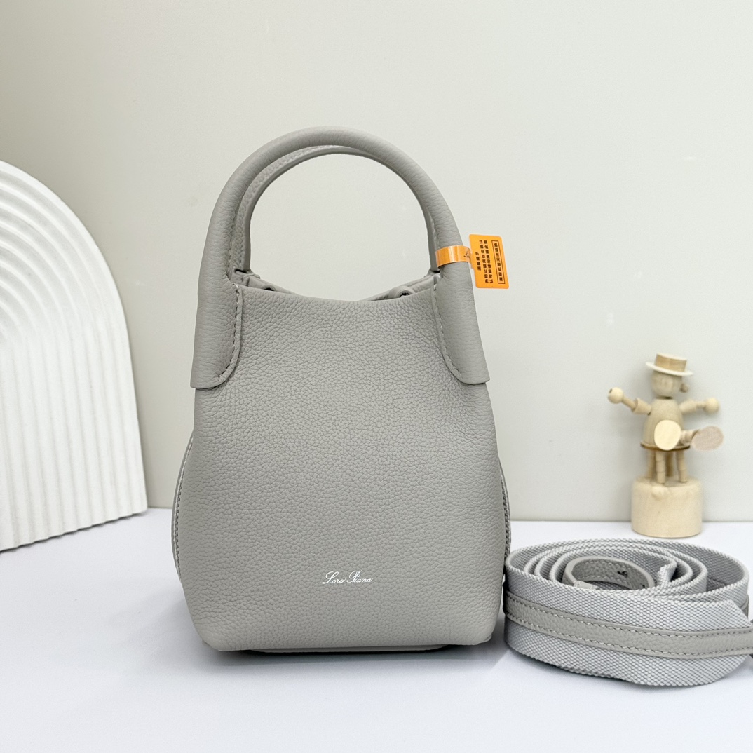 Loro Piana Micro Bale bag Grained Calfskin Yerba Mate | Loro Piana FR