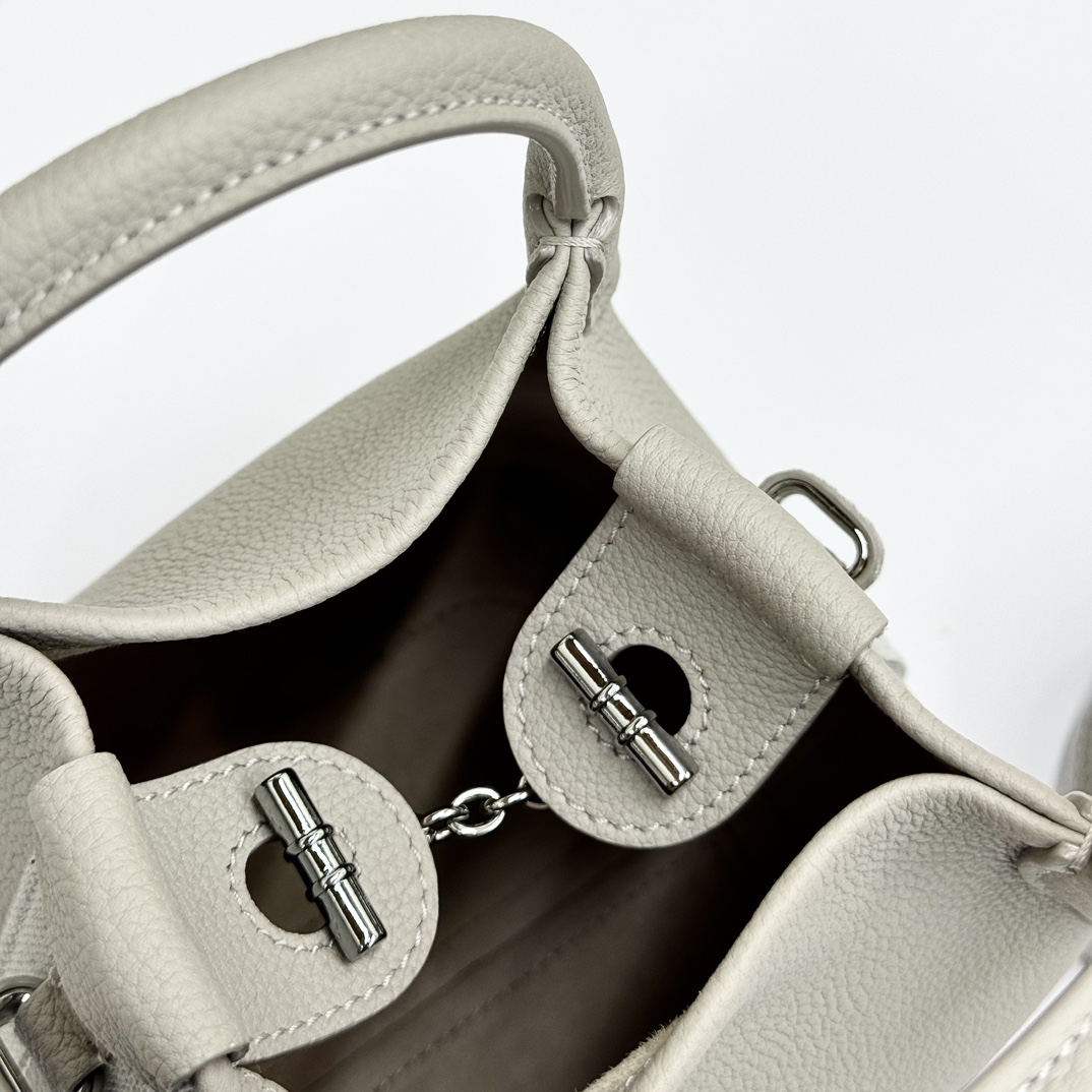 Loro Piana Micro Bale bag Grained Calfskin Yerba Mate | Loro Piana FR